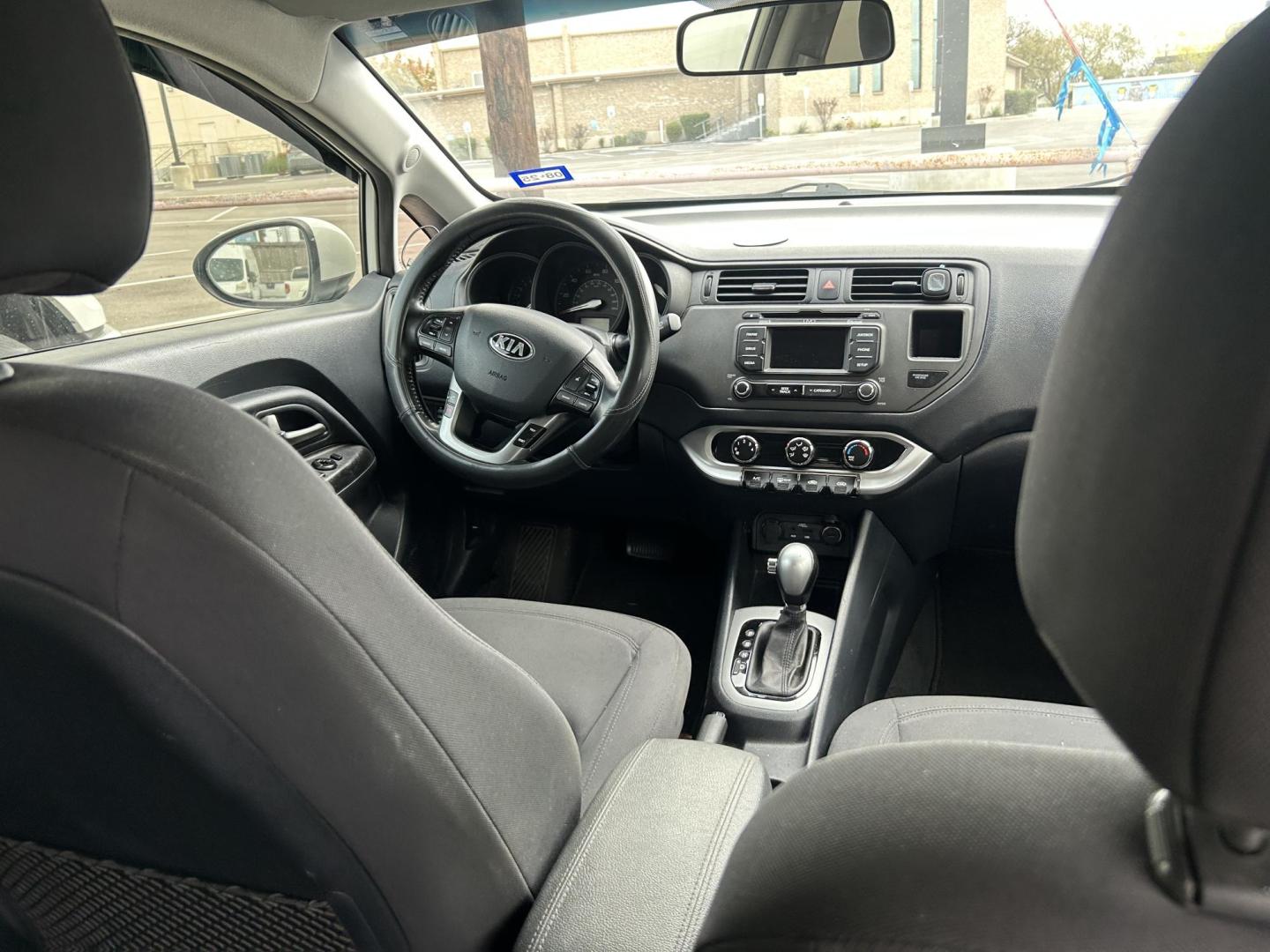 2015 White Kia Rio EX (KNADN4A3XF6) with an 1.6L L4 DOHC 16V engine, located at 1687 Business 35 S, New Braunfels, TX, 78130, (830) 625-7159, 29.655487, -98.051491 - Photo#5