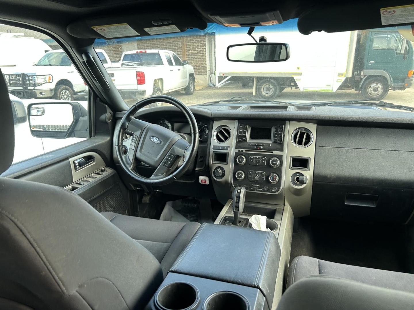 2015 Ford Expedition EL XLT 4WD (1FMJK1JT6FE) with an 3.5L V6 DOHC 24V FFV engine, 6-Speed Automatic transmission, located at 1687 Business 35 S, New Braunfels, TX, 78130, (830) 625-7159, 29.655487, -98.051491 - Photo#8