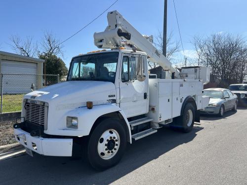 2002 Freightliner FL70 - Bucket Truck