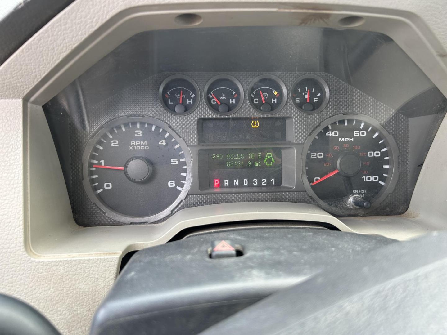 2008 White Ford F-250 SD XL Crew Cab 2WD (1FTSW20528E) with an 5.4L V8 SOHC 16V engine, Automatic transmission, located at 1687 Business 35 S, New Braunfels, TX, 78130, (830) 625-7159, 29.655487, -98.051491 - Motors locked up as is One great buy all you need is an engine - Photo#11