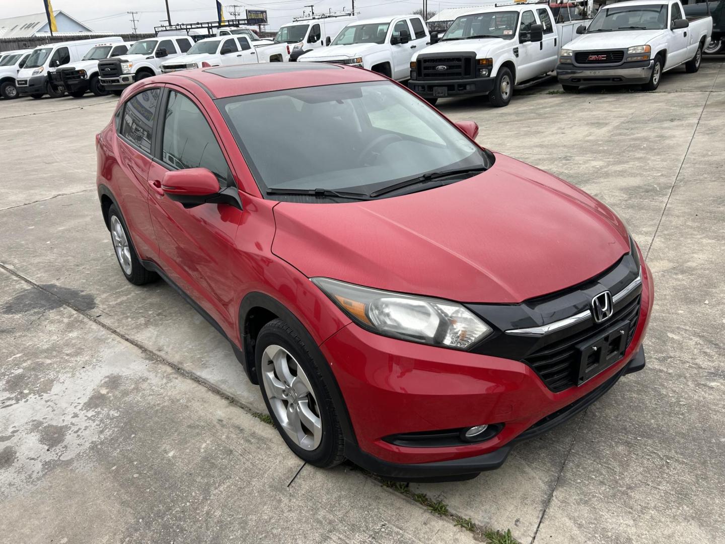 2016 Red Honda HR-V EX 2WD CVT (3CZRU5H50GM) with an 1.8L L4 DOHC 16V engine, Continuously Variable Transmission transmission, located at 1687 Business 35 S, New Braunfels, TX, 78130, (830) 625-7159, 29.655487, -98.051491 - Photo#3