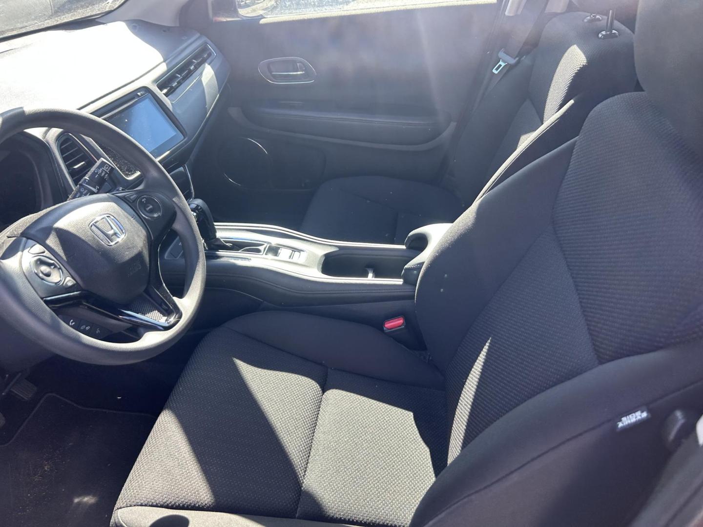 2016 Red Honda HR-V EX 2WD CVT (3CZRU5H50GM) with an 1.8L L4 DOHC 16V engine, Continuously Variable Transmission transmission, located at 1687 Business 35 S, New Braunfels, TX, 78130, (830) 625-7159, 29.655487, -98.051491 - Photo#5