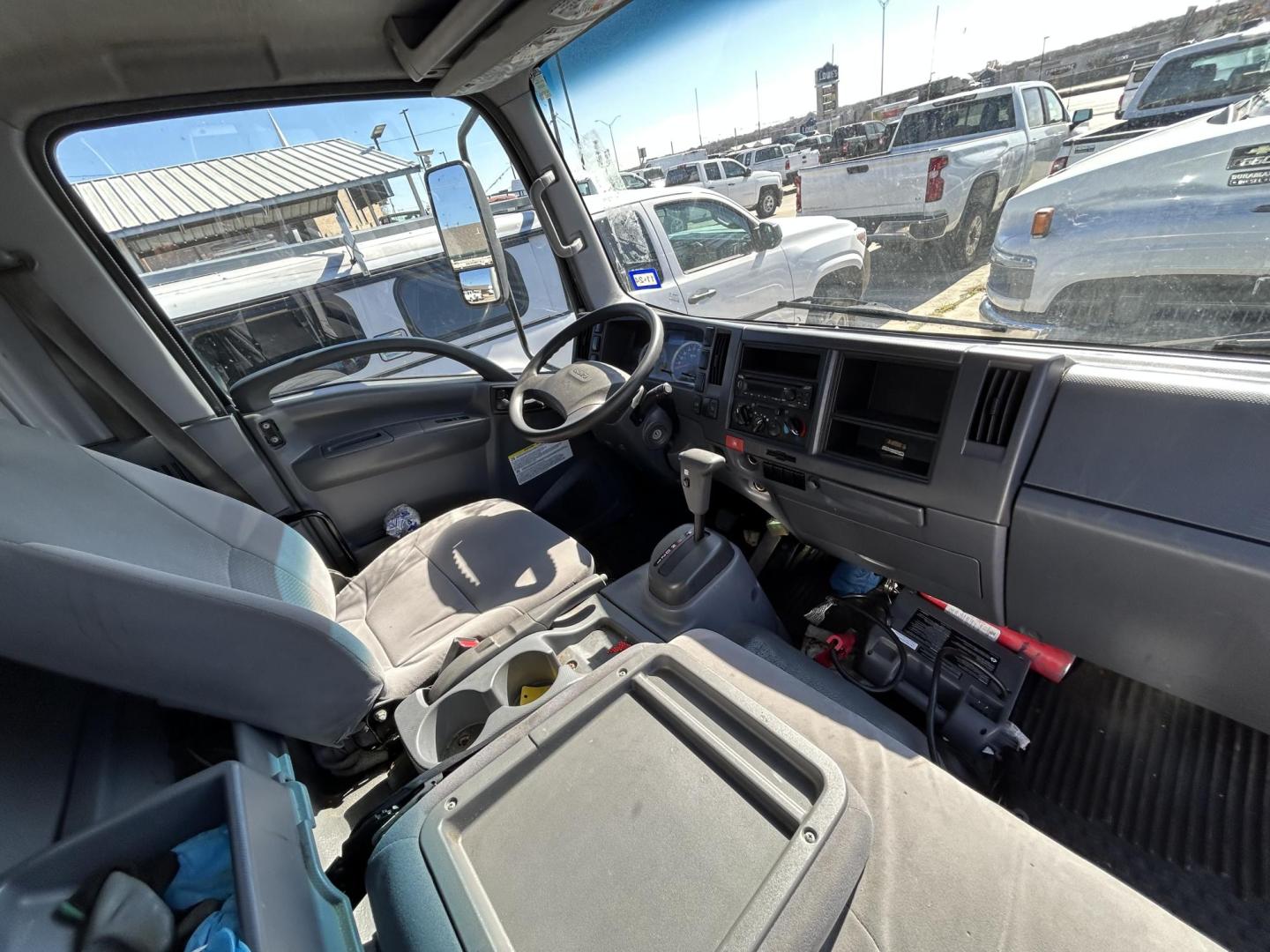 2020 Black Isuzu NQR - (JALE5W164L7) with an 5.2L L6 DIESEL engine, located at 1687 Business 35 S, New Braunfels, TX, 78130, (830) 625-7159, 29.655487, -98.051491 - Photo#6