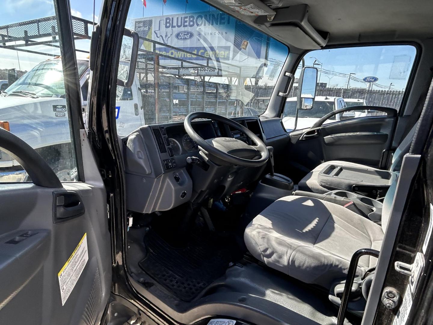 2020 Black Isuzu NQR - (JALE5W164L7) with an 5.2L L6 DIESEL engine, located at 1687 Business 35 S, New Braunfels, TX, 78130, (830) 625-7159, 29.655487, -98.051491 - Photo#4