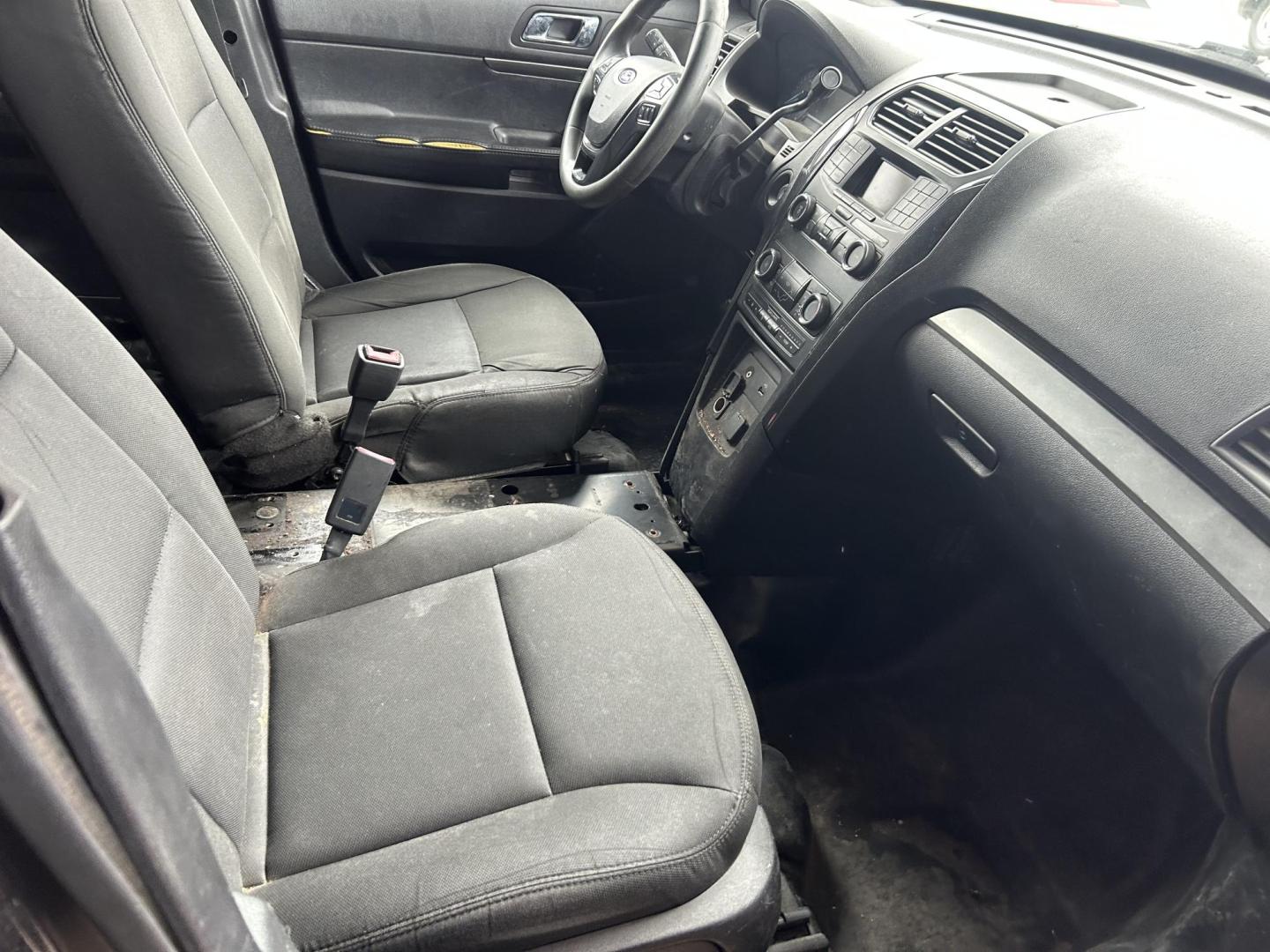 2019 Black Ford Explorer Police 4WD (1FM5K8AR7KG) with an 3.7L V6 DOHC 24V engine, 6A transmission, located at 1687 Business 35 S, New Braunfels, TX, 78130, (830) 625-7159, 29.655487, -98.051491 - Photo#5