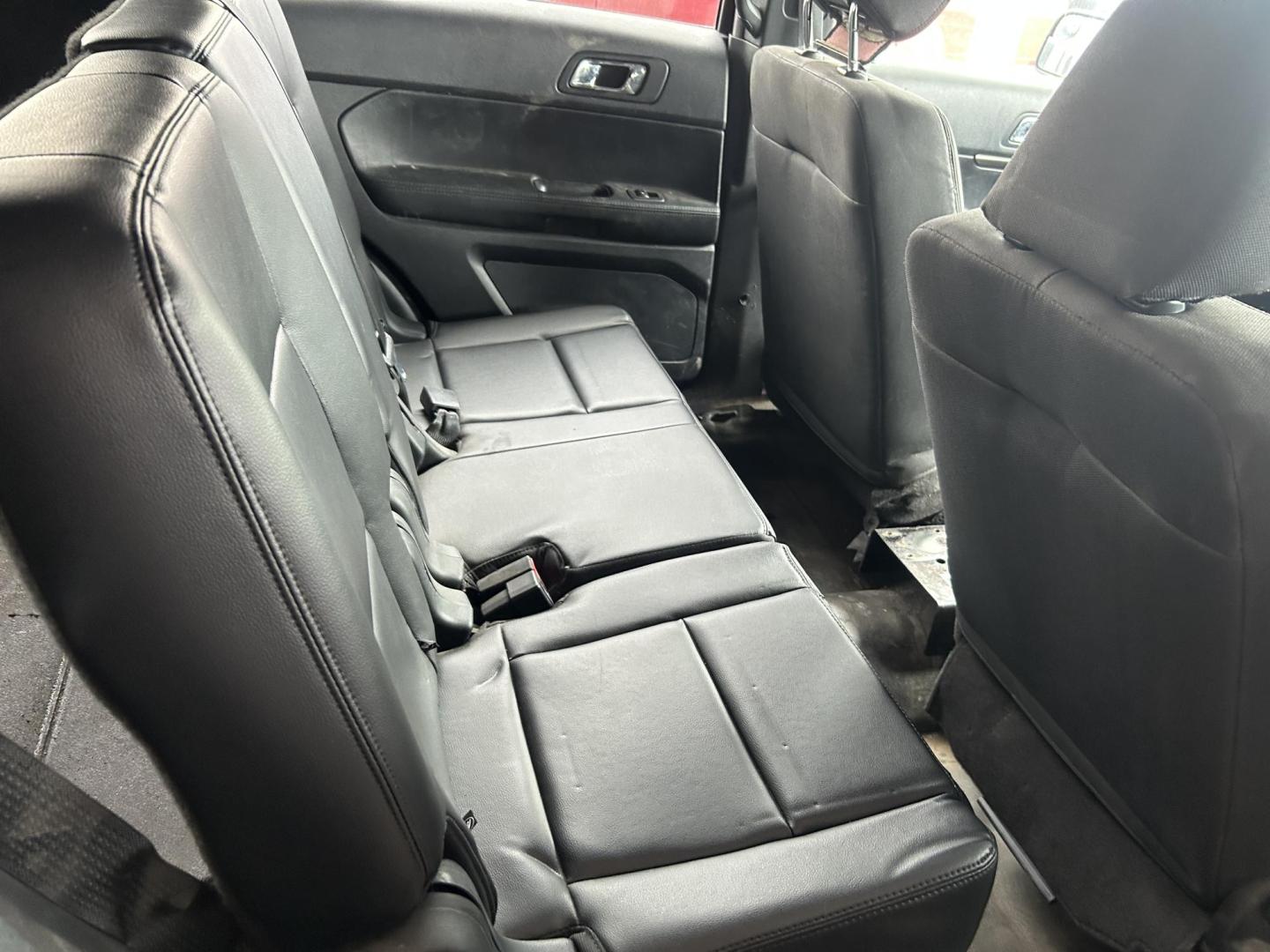 2019 Black Ford Explorer Police 4WD (1FM5K8AR7KG) with an 3.7L V6 DOHC 24V engine, 6A transmission, located at 1687 Business 35 S, New Braunfels, TX, 78130, (830) 625-7159, 29.655487, -98.051491 - Photo#6