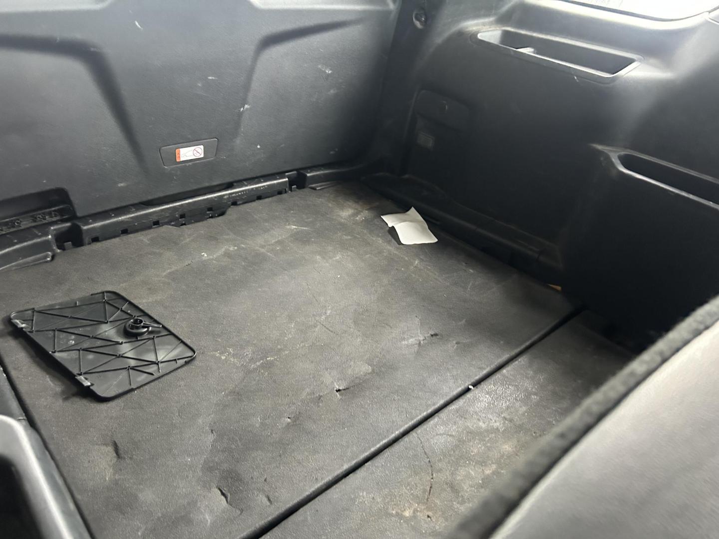 2019 Black Ford Explorer Police 4WD (1FM5K8AR7KG) with an 3.7L V6 DOHC 24V engine, 6A transmission, located at 1687 Business 35 S, New Braunfels, TX, 78130, (830) 625-7159, 29.655487, -98.051491 - Photo#10