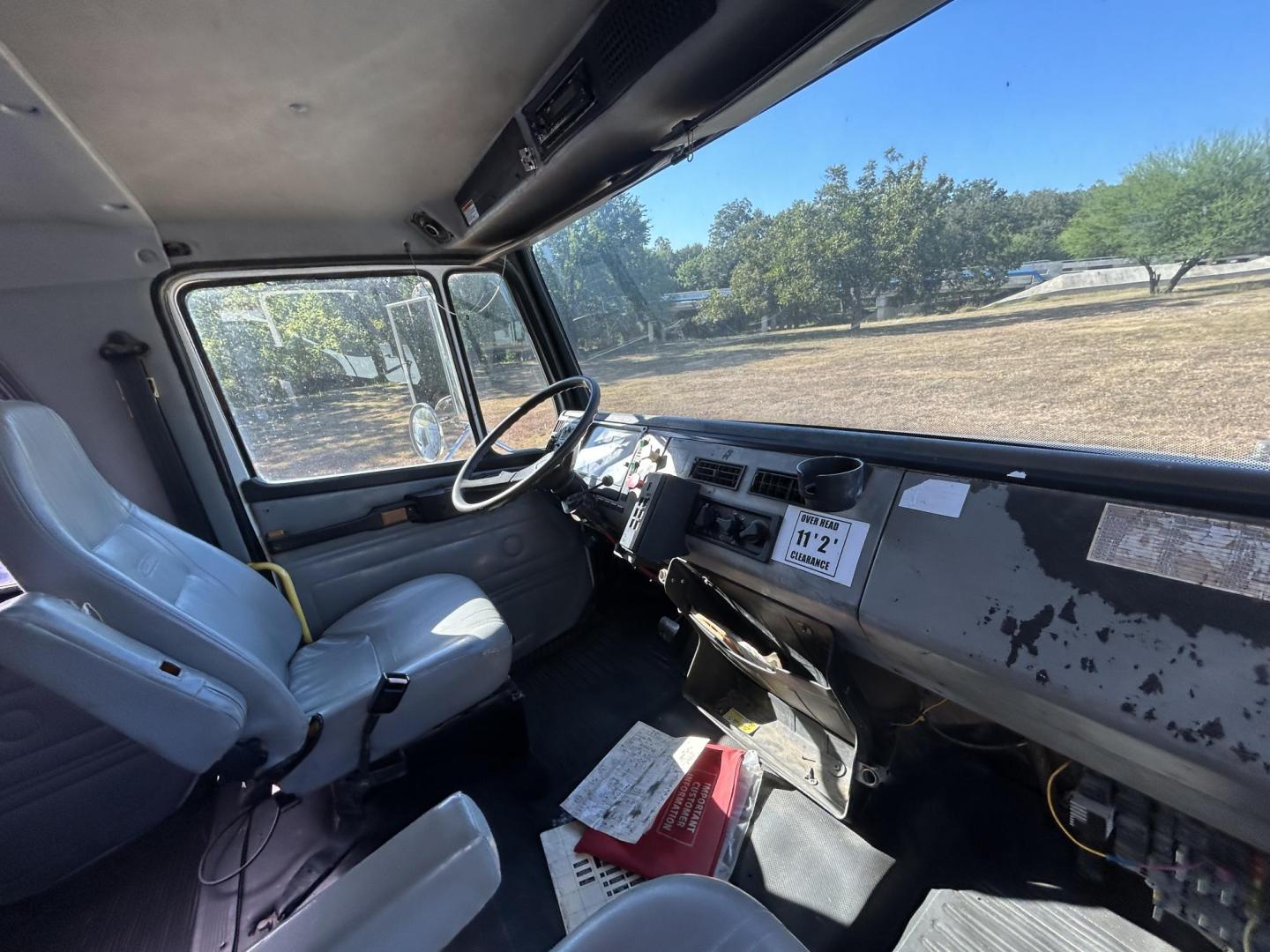 2002 White Freightliner FL70 - (1FVABTBS52D) with an 8.3L L6 DIESEL engine, located at 1687 Business 35 S, New Braunfels, TX, 78130, (830) 625-7159, 29.655487, -98.051491 - Photo#3