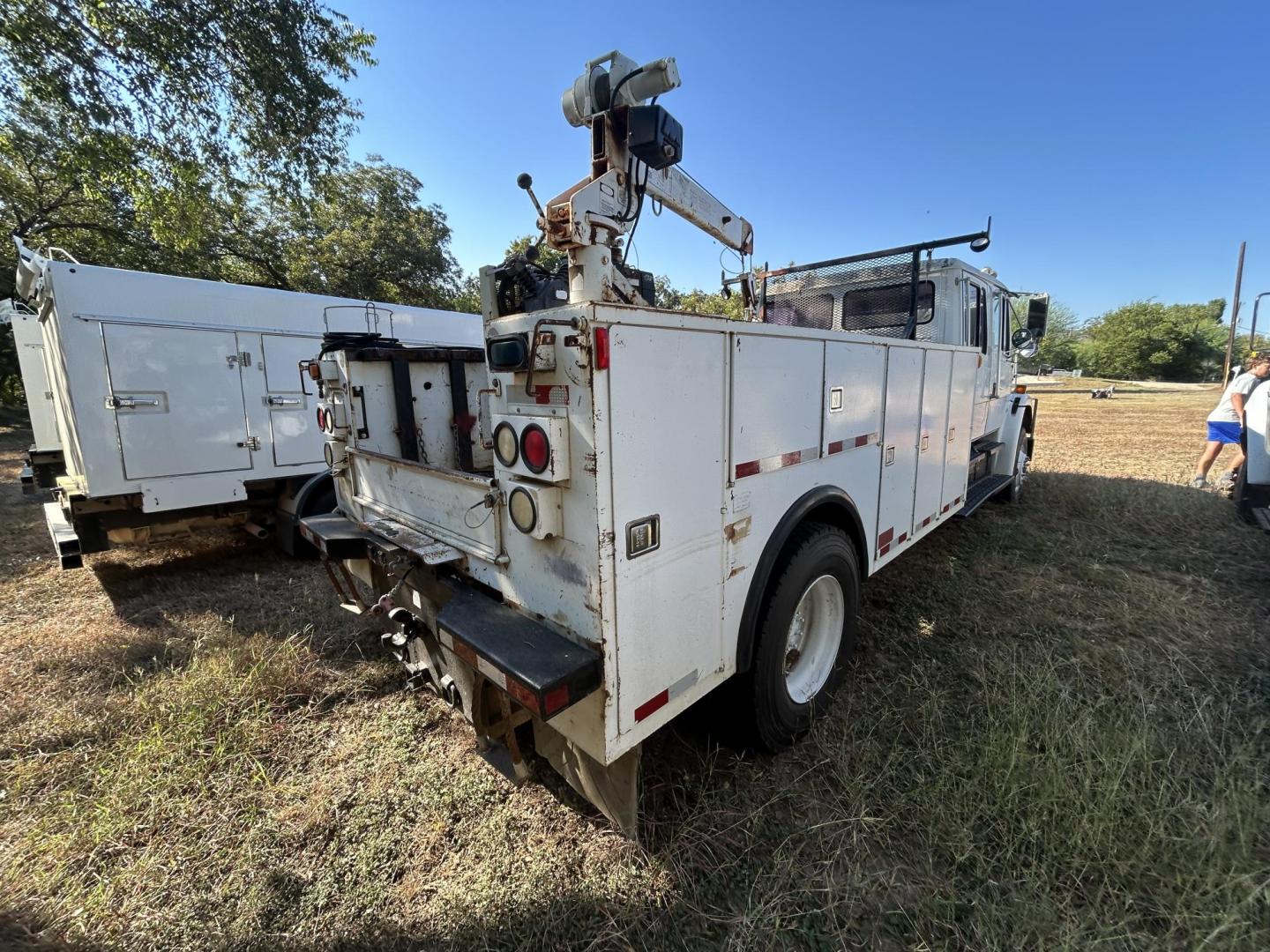 2002 White Freightliner FL70 - (1FVABTBS52D) with an 8.3L L6 DIESEL engine, located at 1687 Business 35 S, New Braunfels, TX, 78130, (830) 625-7159, 29.655487, -98.051491 - Photo#6