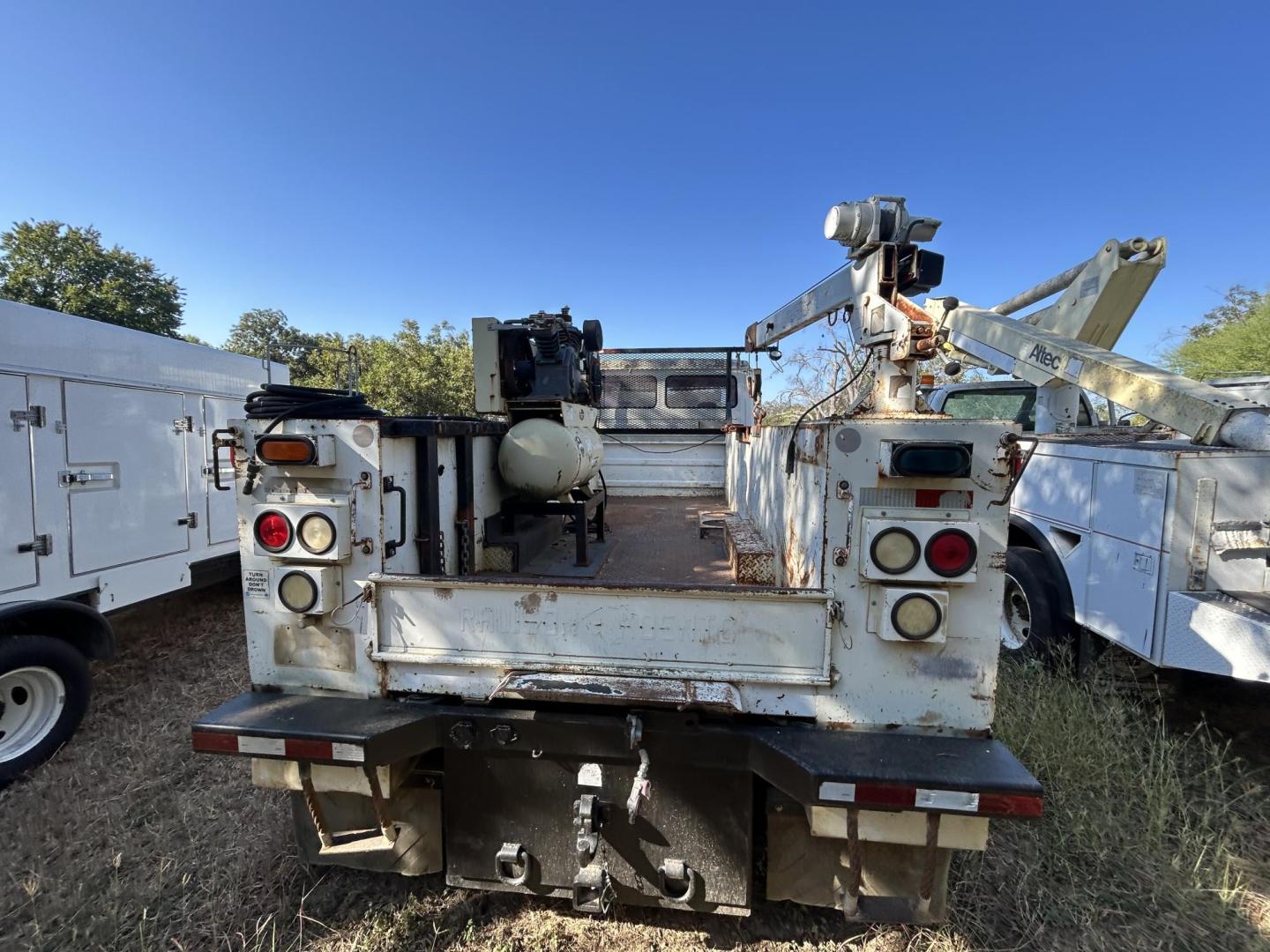 2002 White Freightliner FL70 - (1FVABTBS52D) with an 8.3L L6 DIESEL engine, located at 1687 Business 35 S, New Braunfels, TX, 78130, (830) 625-7159, 29.655487, -98.051491 - Photo#7