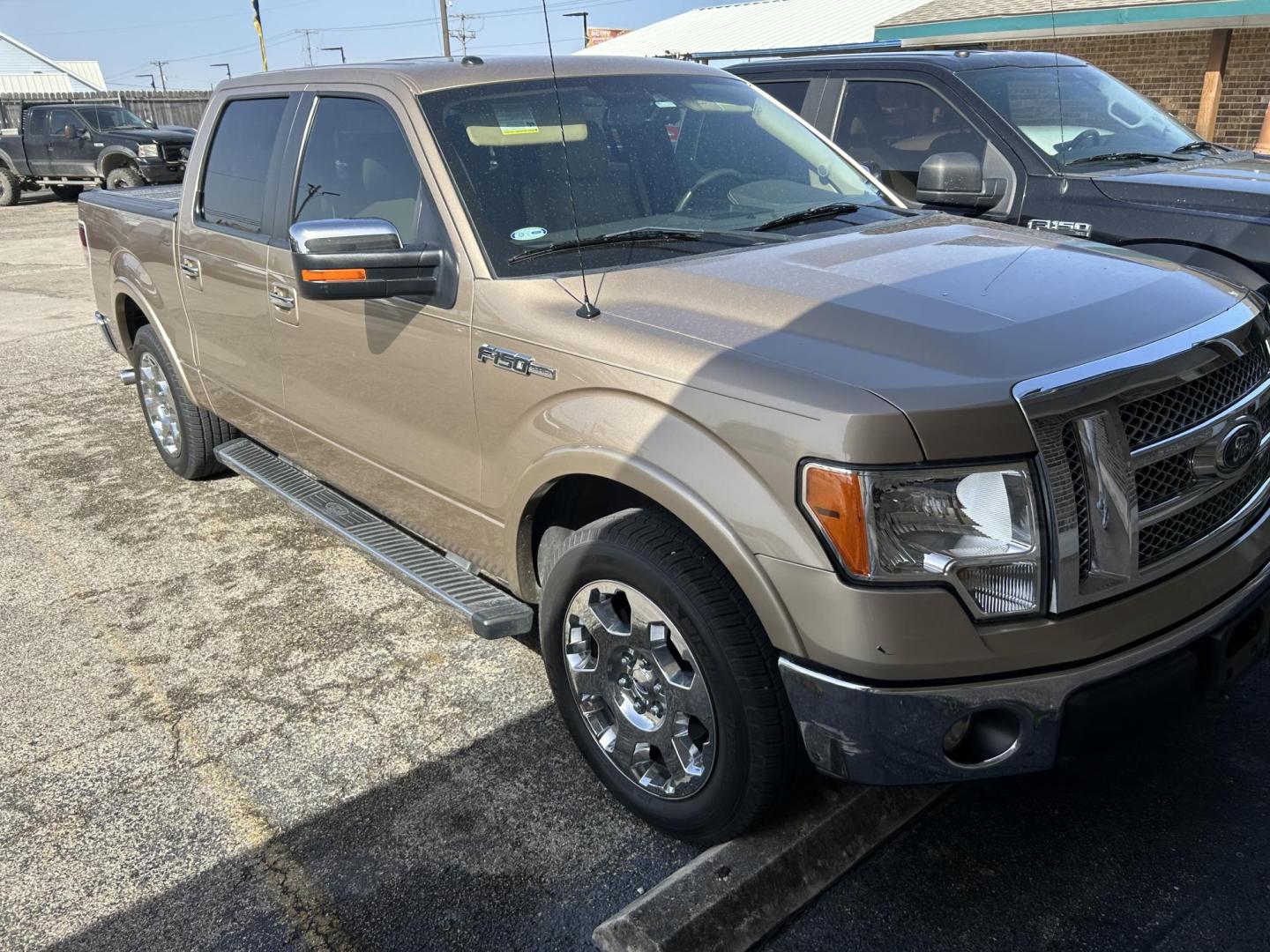 2012 Tan /Tan Ford F-150 FX2 SuperCrew 5.5-ft. Bed 2WD (1FTFW1CF2CK) with an 5.0L V8 engine, 6-Speed Automatic transmission, located at 1687 Business 35 S, New Braunfels, TX, 78130, (830) 625-7159, 29.655487, -98.051491 - Photo#1