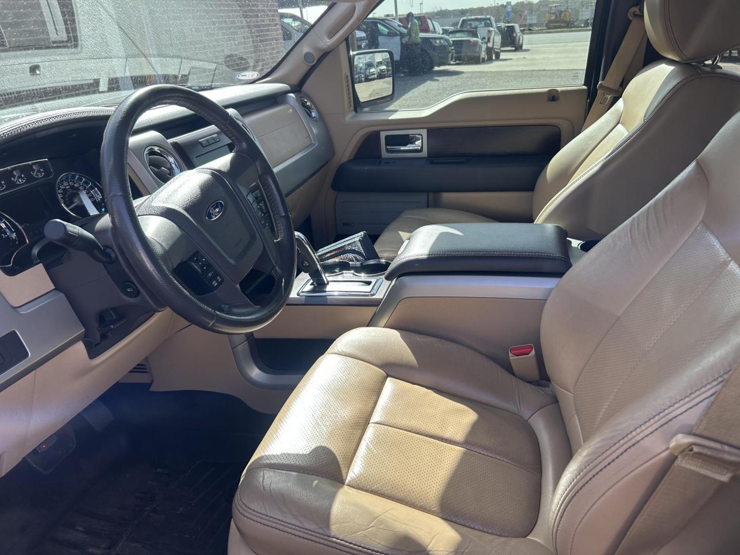 2012 Tan /Tan Ford F-150 FX2 SuperCrew 5.5-ft. Bed 2WD (1FTFW1CF2CK) with an 5.0L V8 engine, 6-Speed Automatic transmission, located at 1687 Business 35 S, New Braunfels, TX, 78130, (830) 625-7159, 29.655487, -98.051491 - Photo#13