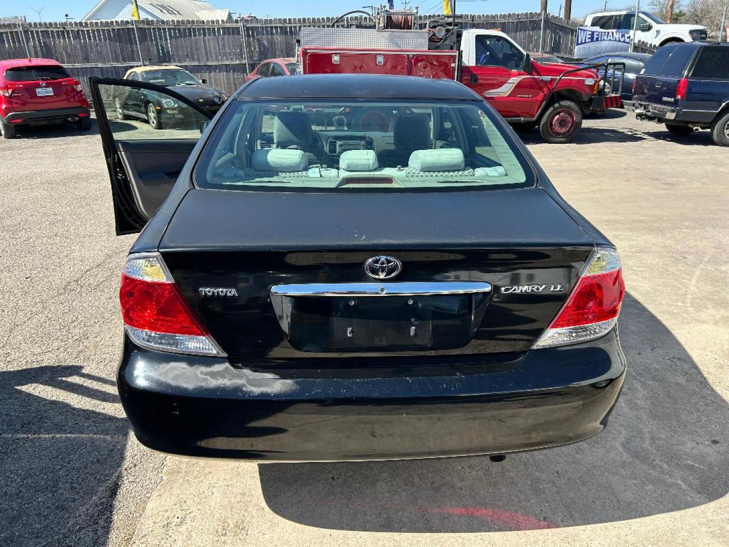 2005 Black /Gray Toyota Camry LE (4T1BE32K65U) with an 2.4L L4 DOHC 16V engine, located at 1687 Business 35 S, New Braunfels, TX, 78130, (830) 625-7159, 29.655487, -98.051491 - Photo#2