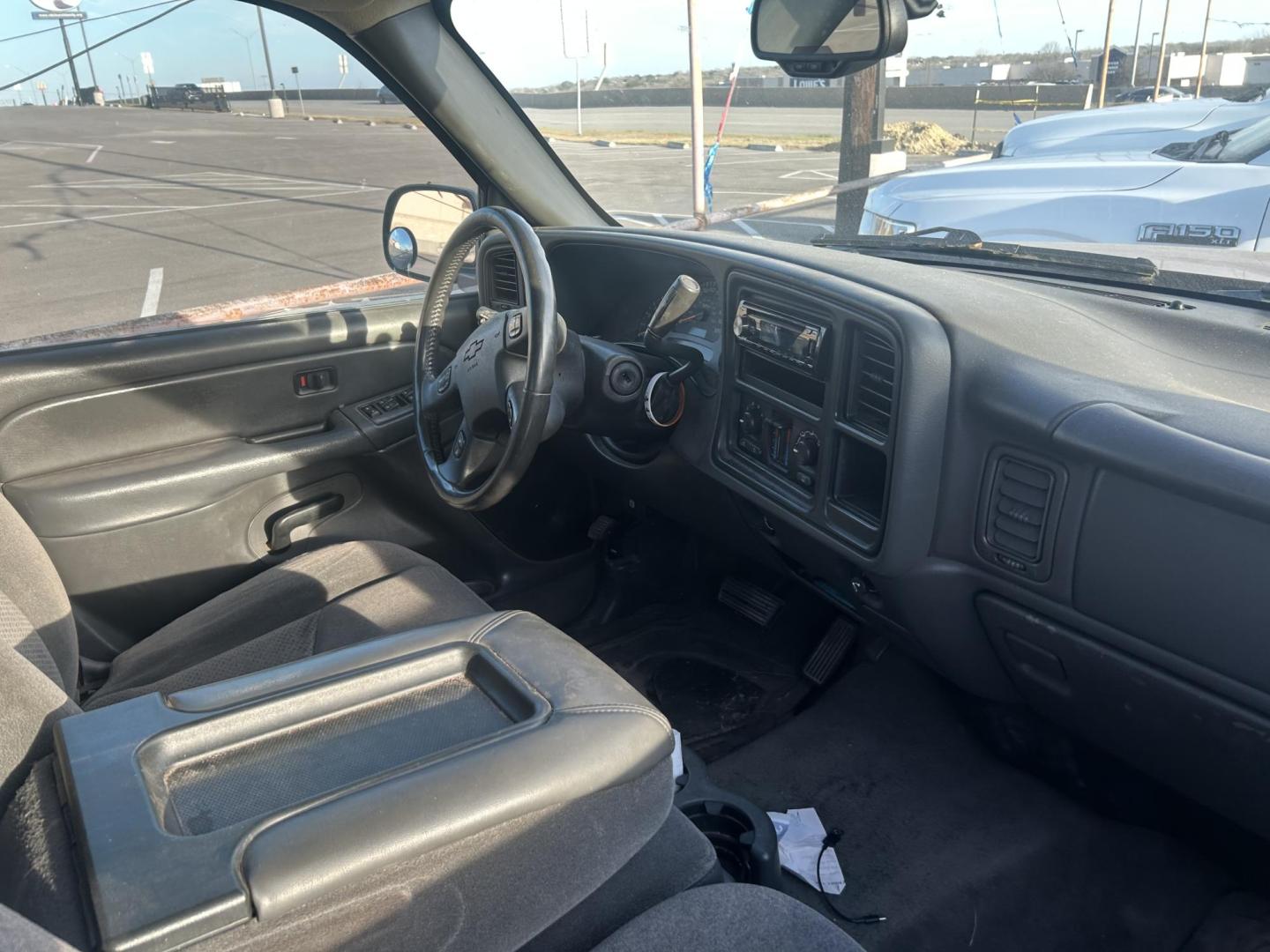2005 Red Chevrolet Silverado 1500 LS Crew Cab 4WD (2GCEK13T851) with an 5.3L V8 OHV 16V engine, 4-Speed Automatic Overdrive transmission, located at 1687 Business 35 S, New Braunfels, TX, 78130, (830) 625-7159, 29.655487, -98.051491 - Photo#1