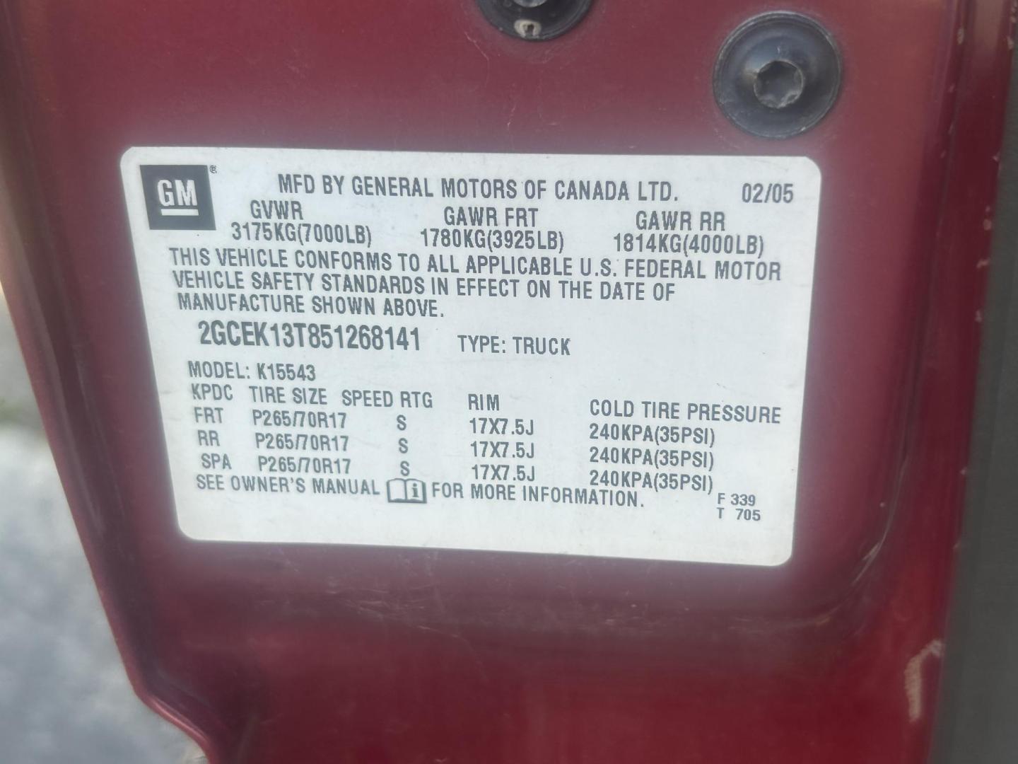 2005 Red Chevrolet Silverado 1500 LS Crew Cab 4WD (2GCEK13T851) with an 5.3L V8 OHV 16V engine, 4-Speed Automatic Overdrive transmission, located at 1687 Business 35 S, New Braunfels, TX, 78130, (830) 625-7159, 29.655487, -98.051491 - Photo#10