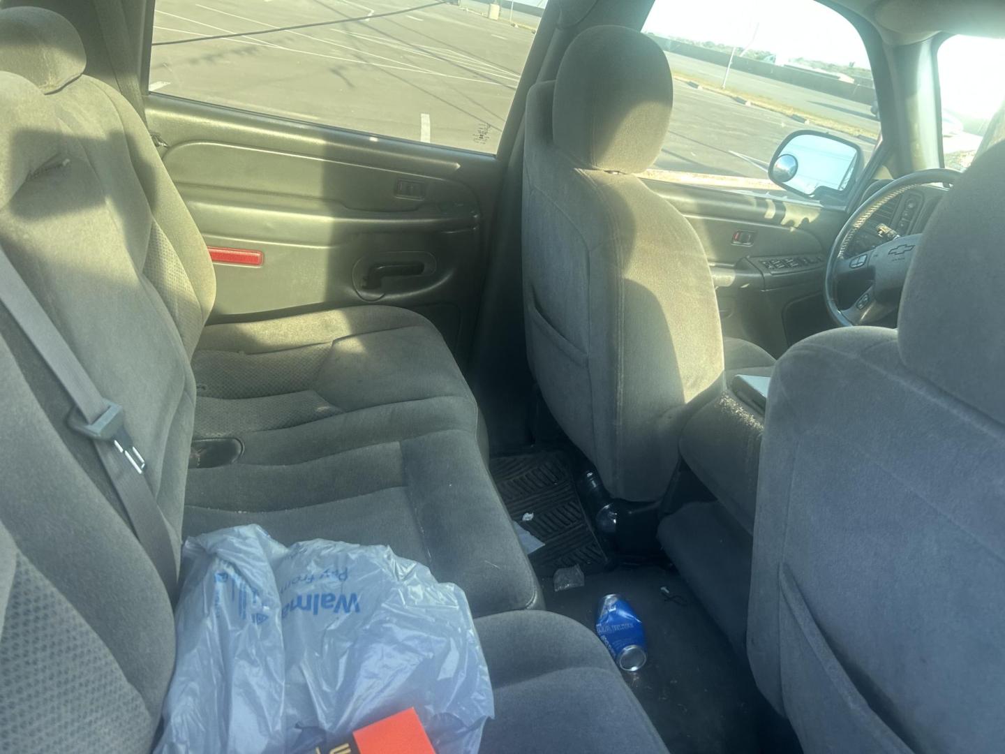 2005 Red Chevrolet Silverado 1500 LS Crew Cab 4WD (2GCEK13T851) with an 5.3L V8 OHV 16V engine, 4-Speed Automatic Overdrive transmission, located at 1687 Business 35 S, New Braunfels, TX, 78130, (830) 625-7159, 29.655487, -98.051491 - Photo#4