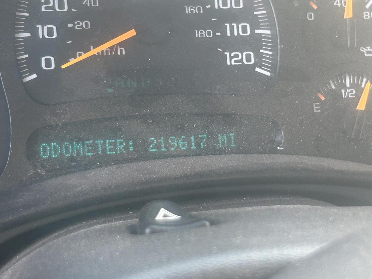 2005 Red Chevrolet Silverado 1500 LS Crew Cab 4WD (2GCEK13T851) with an 5.3L V8 OHV 16V engine, 4-Speed Automatic Overdrive transmission, located at 1687 Business 35 S, New Braunfels, TX, 78130, (830) 625-7159, 29.655487, -98.051491 - Photo#9