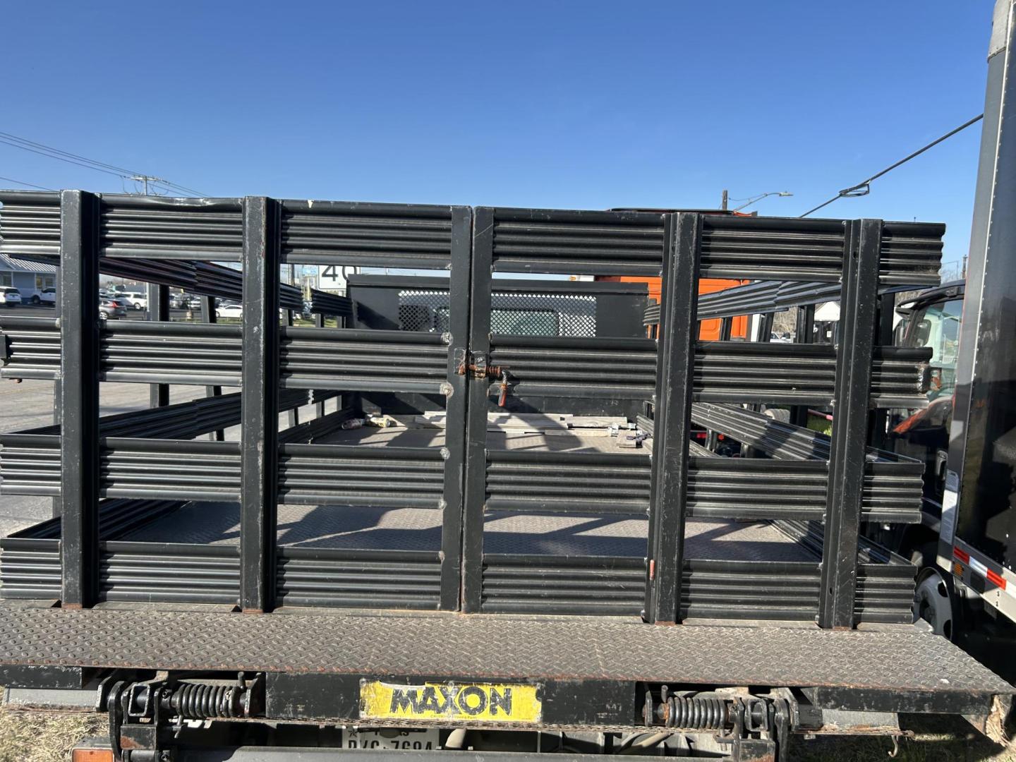 2004 White Mitsubishi Fuso FH210 - (JL6CPE1S54K) with an 4.9L L4 TURBO DIESEL engine, located at 1687 Business 35 S, New Braunfels, TX, 78130, (830) 625-7159, 29.655487, -98.051491 - Photo#5