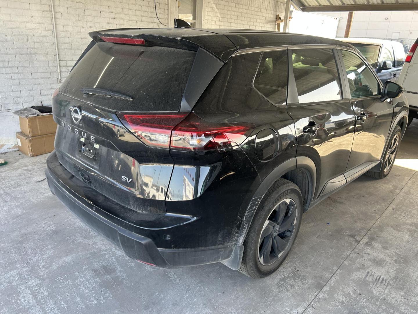 2024 Black Nissan Rogue SV (JN8BT3BA2RW) with an 2.5L L4 DOHC 16V engine, CVT transmission, located at 1687 Business 35 S, New Braunfels, TX, 78130, (830) 625-7159, 29.655487, -98.051491 - Photo#6