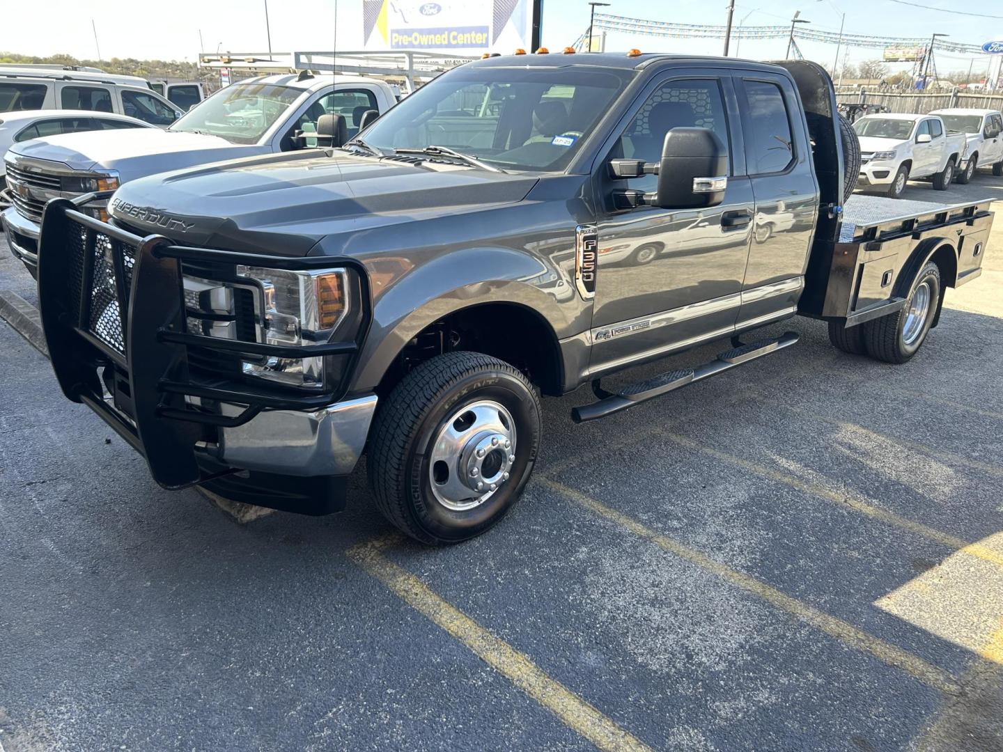 2018 Grey Ford F-350 SD XLT SuperCab Long Bed DRW 4WD (1FD8X3HT0JE) with an 6.7L V8 OHV 16V DIESEL engine, 6A transmission, located at 1687 Business 35 S, New Braunfels, TX, 78130, (830) 625-7159, 29.655487, -98.051491 - Photo#0