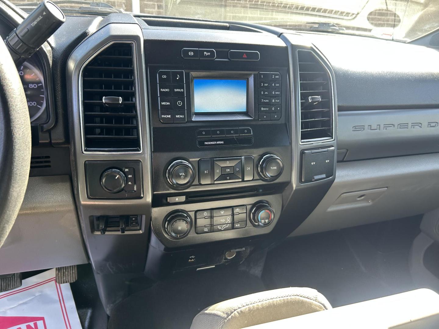 2018 Grey Ford F-350 SD XLT SuperCab Long Bed DRW 4WD (1FD8X3HT0JE) with an 6.7L V8 OHV 16V DIESEL engine, 6A transmission, located at 1687 Business 35 S, New Braunfels, TX, 78130, (830) 625-7159, 29.655487, -98.051491 - Photo#8