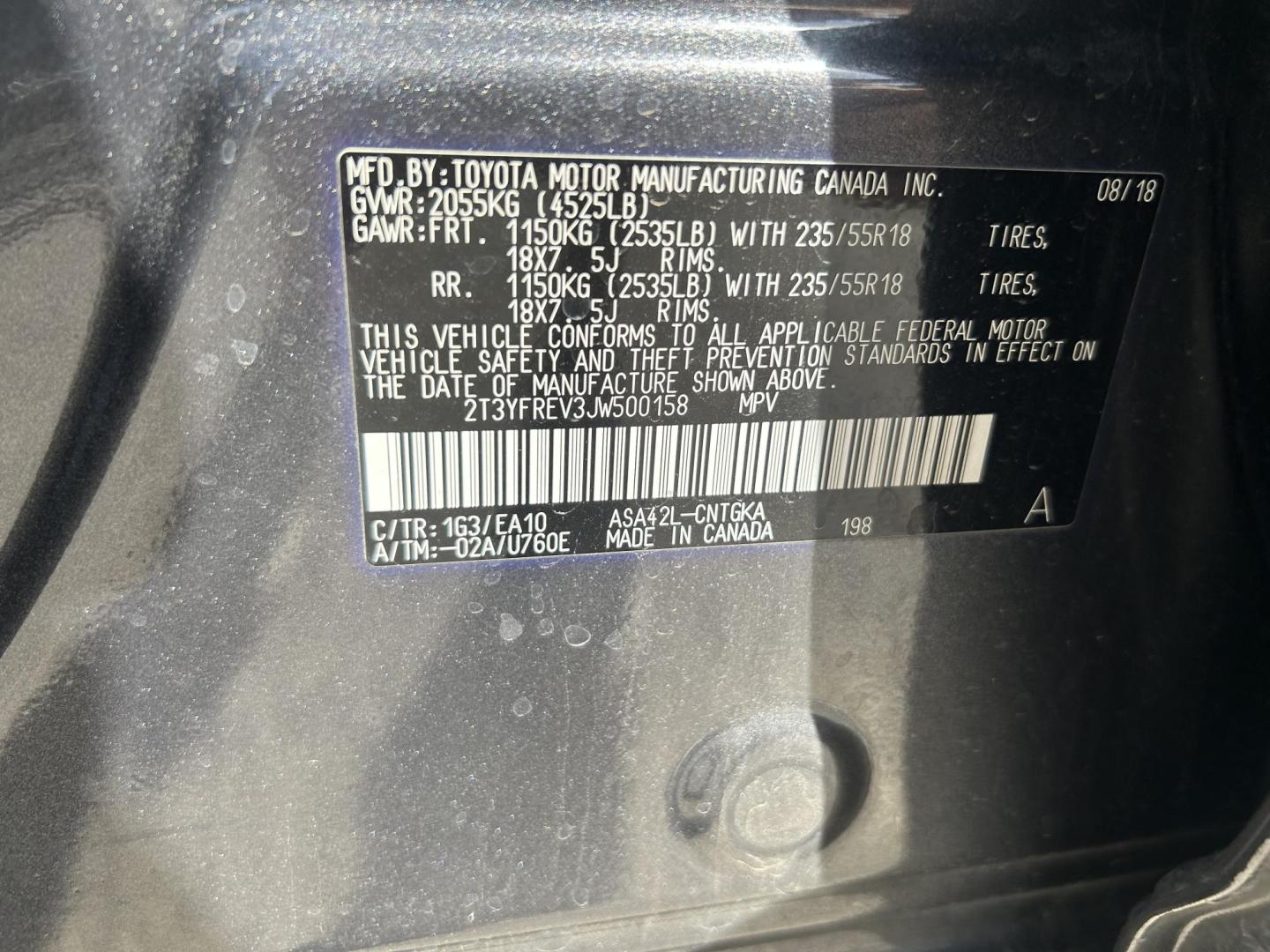 2018 Grey Toyota RAV4 Limited FWD (2T3YFREV3JW) with an 2.5L L4 DOHC 16V engine, 6A transmission, located at 1687 Business 35 S, New Braunfels, TX, 78130, (830) 625-7159, 29.655487, -98.051491 - Photo#11