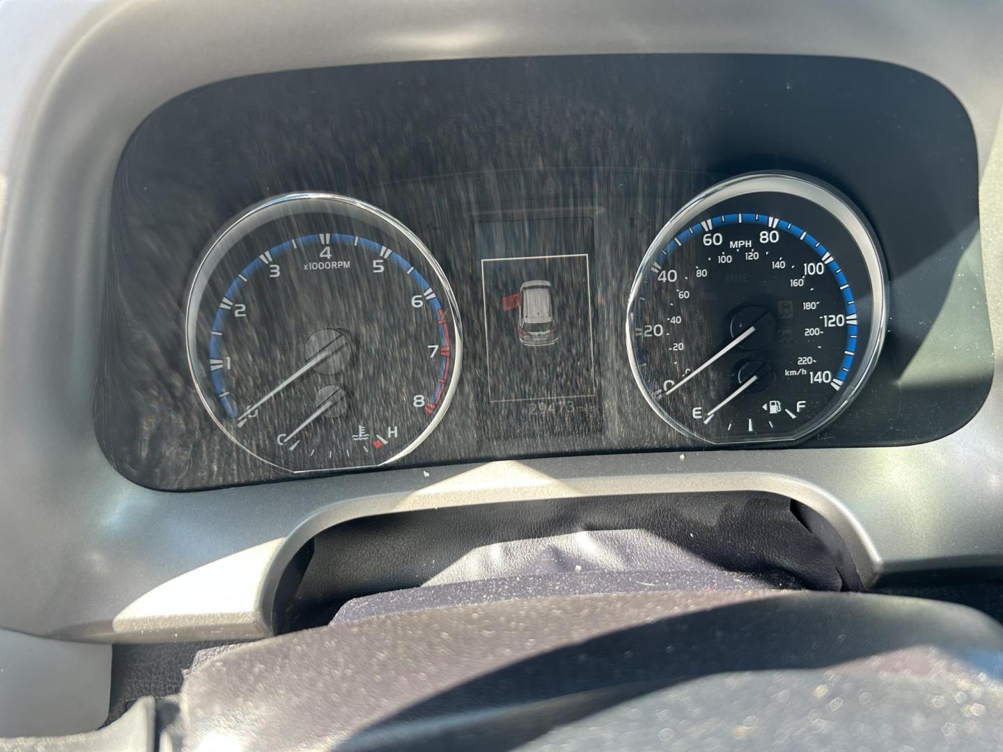 2018 Grey Toyota RAV4 Limited FWD (2T3YFREV3JW) with an 2.5L L4 DOHC 16V engine, 6A transmission, located at 1687 Business 35 S, New Braunfels, TX, 78130, (830) 625-7159, 29.655487, -98.051491 - Photo#9