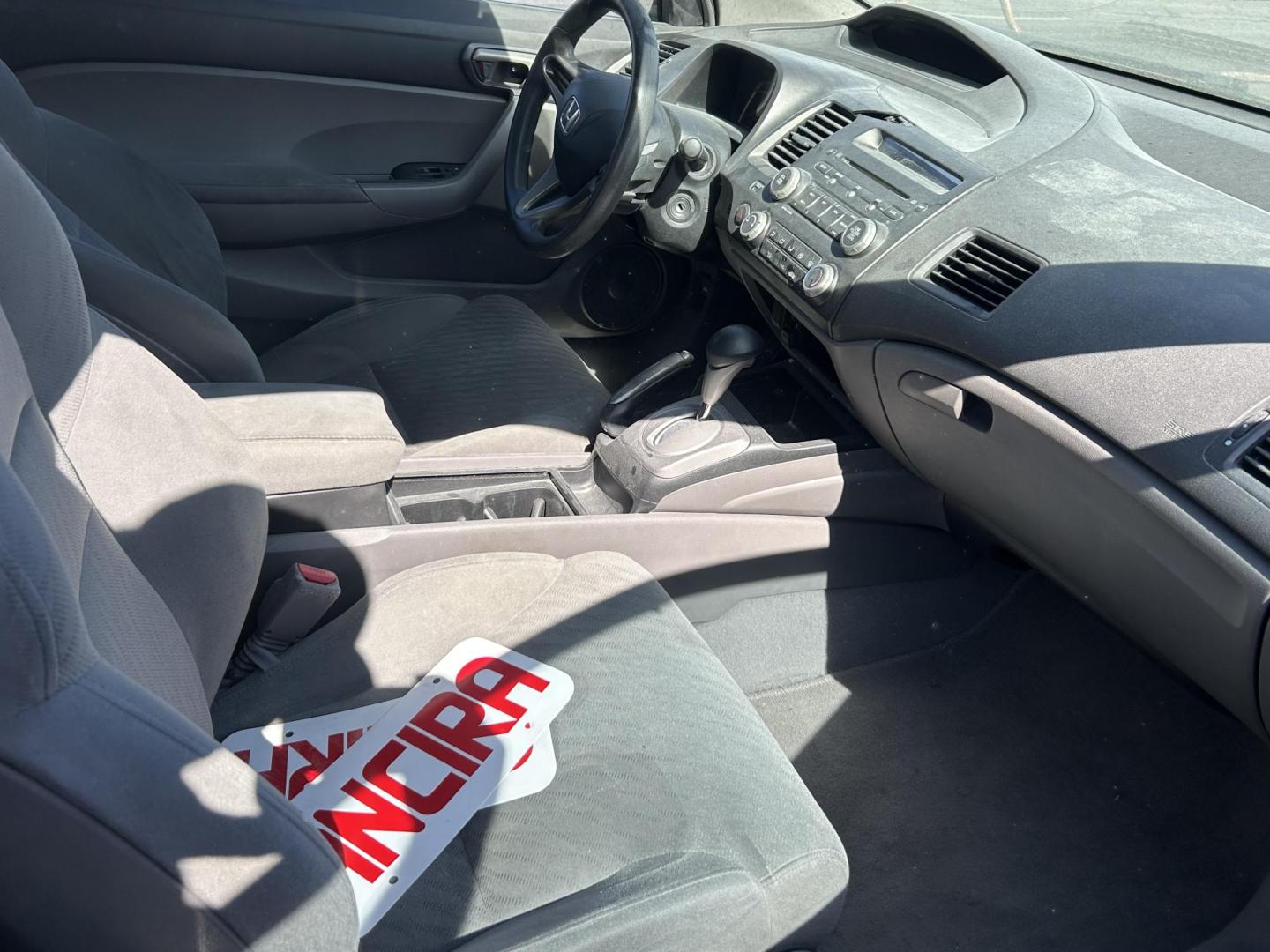 2009 Blue Honda Civic LX Coupe 5-Speed AT (2HGFG12649H) with an 1.8L L4 SOHC 16V engine, 5-Speed Automatic transmission, located at 1687 Business 35 S, New Braunfels, TX, 78130, (830) 625-7159, 29.655487, -98.051491 - Photo#3