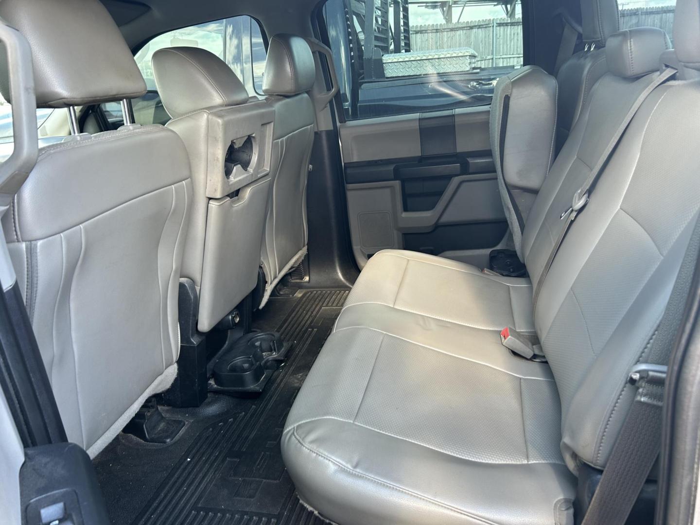 2019 Silver /Gray Ford F-250 SD XLT Crew Cab Long Bed 4WD (1FT7W2BT9KE) with an 6.7L V8 OHV 16V DIESEL engine, 6A transmission, located at 1687 Business 35 S, New Braunfels, TX, 78130, (830) 625-7159, 29.655487, -98.051491 - Photo#8
