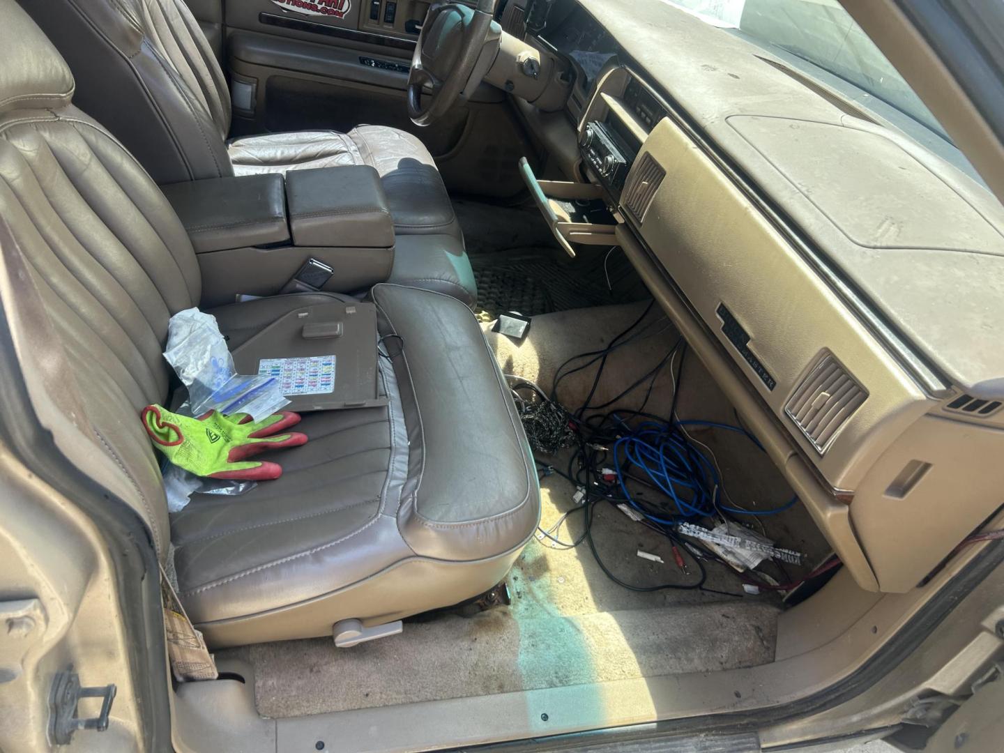 1994 Tan Buick Roadmaster Wagon Estate (1G4BR82P9RR) with an 5.7L V8 OHV 16V engine, 4-Speed Automatic Overdrive transmission, located at 1687 Business 35 S, New Braunfels, TX, 78130, (830) 625-7159, 29.655487, -98.051491 - Photo#1