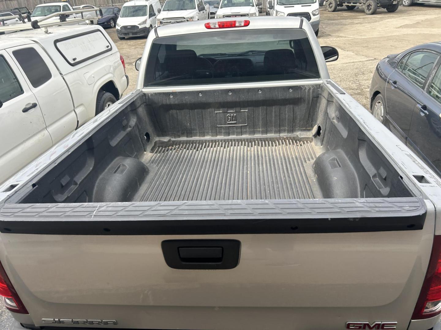 2012 Silver GMC Sierra 1500 Work Truck 2WD (1GTN1TEX2CZ) with an 4.3L V6 OHV 12V engine, 6-Speed Automatic transmission, located at 1687 Business 35 S, New Braunfels, TX, 78130, (830) 625-7159, 29.655487, -98.051491 - Photo#1