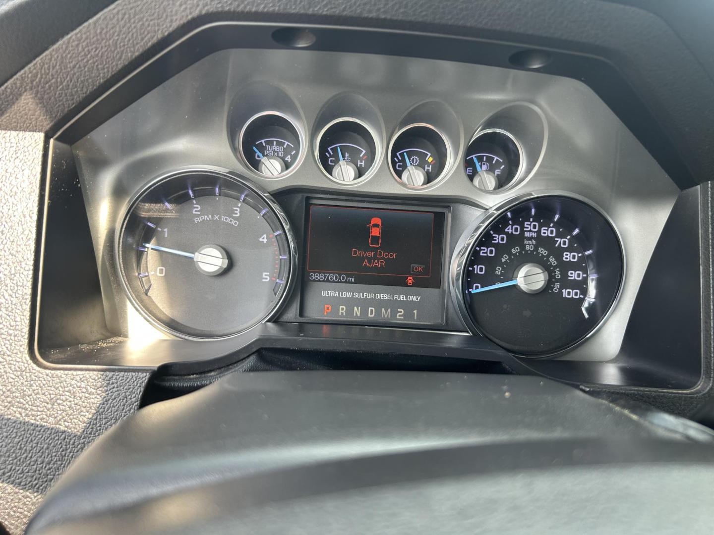 2015 Black Ford F-250 SD King Ranch Crew Cab 4WD (1FT7W2BT4FE) with an 6.7L V8 OHV 16V DIESEL engine, 6-Speed Automatic transmission, located at 1687 Business 35 S, New Braunfels, TX, 78130, (830) 625-7159, 29.655487, -98.051491 - Photo#12