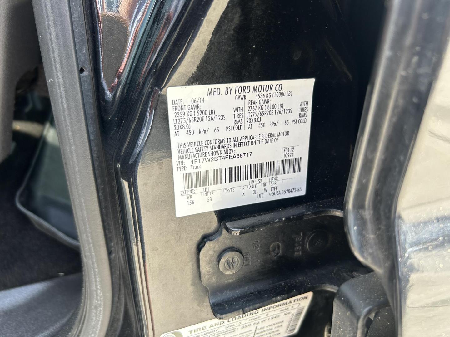 2015 Black Ford F-250 SD King Ranch Crew Cab 4WD (1FT7W2BT4FE) with an 6.7L V8 OHV 16V DIESEL engine, 6-Speed Automatic transmission, located at 1687 Business 35 S, New Braunfels, TX, 78130, (830) 625-7159, 29.655487, -98.051491 - Photo#15