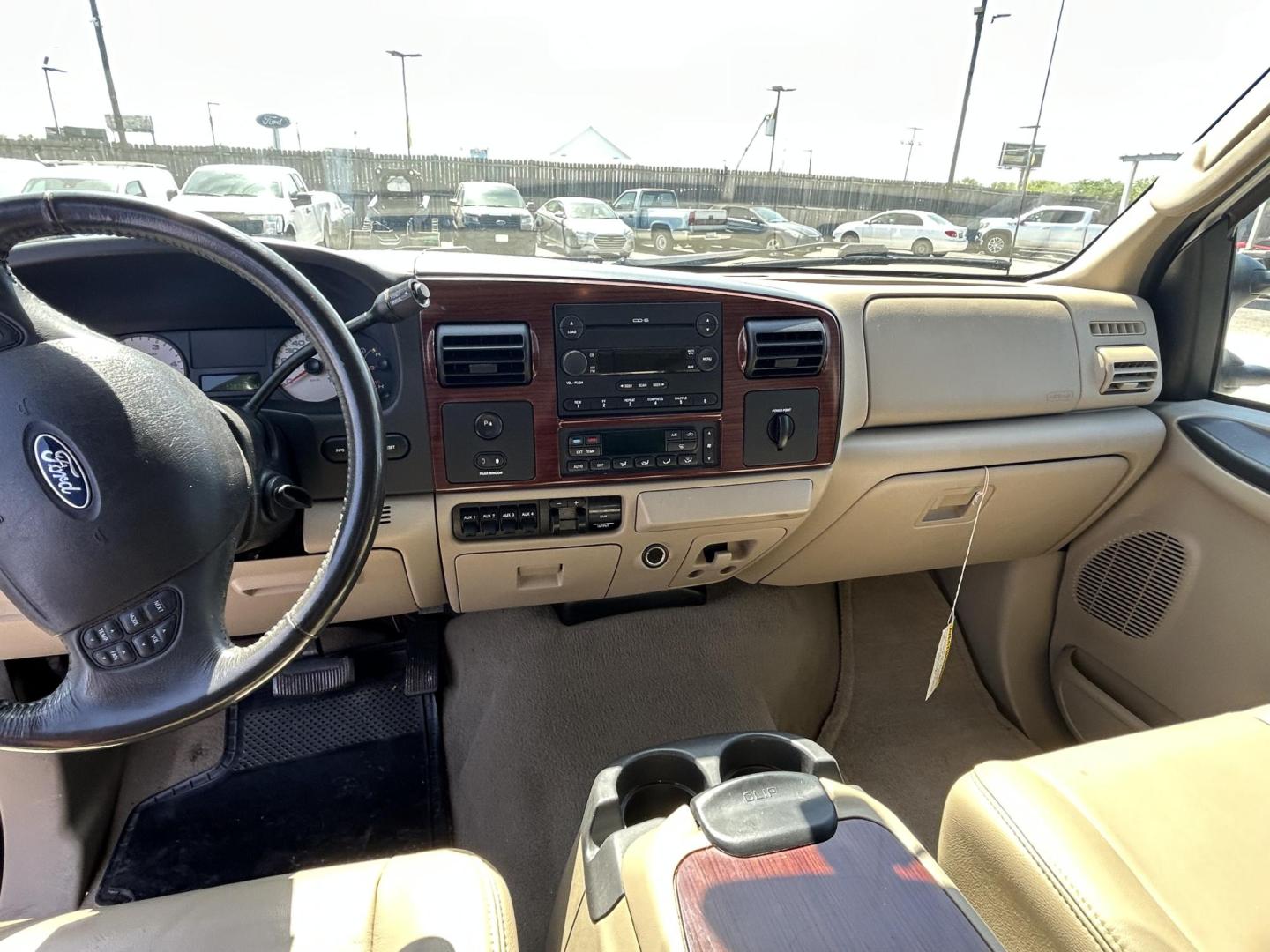 2006 White Ford F-350 SD Lariat Crew Cab 2WD DRW (1FTWW32PX6E) with an 6.0L V8 OHV 32V TURBO DIESEL engine, located at 1687 Business 35 S, New Braunfels, TX, 78130, (830) 625-7159, 29.655487, -98.051491 - Photo#14