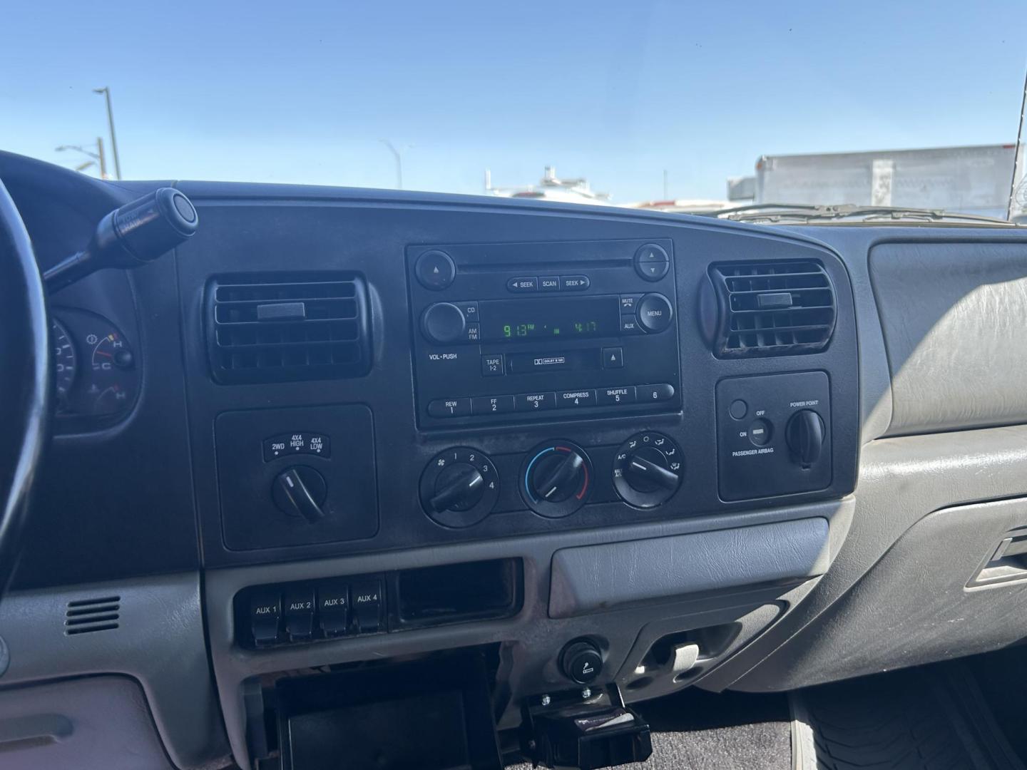 2005 Black Ford F-250 SD Lariat SuperCab 4WD (1FTSX21Y85E) with an 6.8L V10 SOHC 30V engine, located at 1687 Business 35 S, New Braunfels, TX, 78130, (830) 625-7159, 29.655487, -98.051491 - Photo#12
