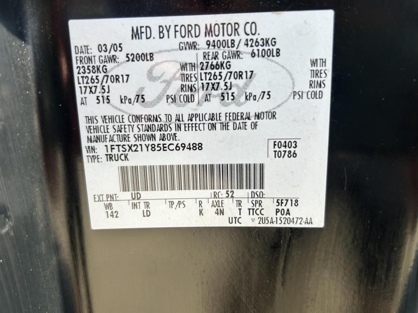 2005 Black Ford F-250 SD Lariat SuperCab 4WD (1FTSX21Y85E) with an 6.8L V10 SOHC 30V engine, located at 1687 Business 35 S, New Braunfels, TX, 78130, (830) 625-7159, 29.655487, -98.051491 - Photo#14