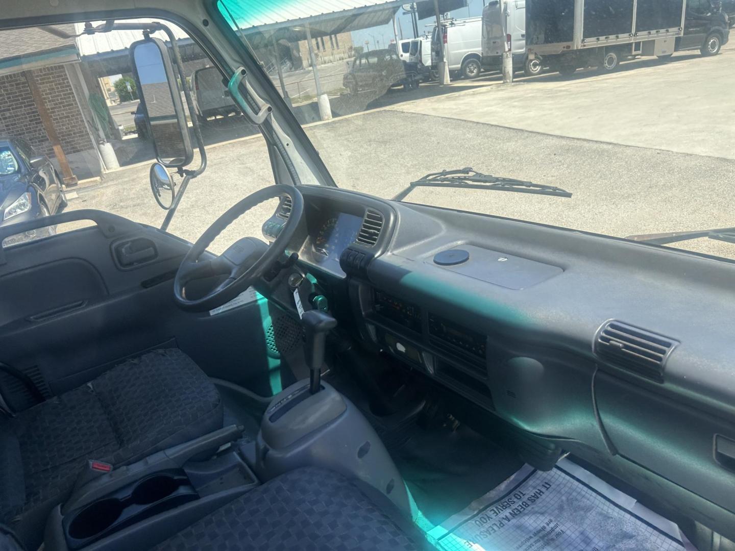 2007 White Isuzu NPR - (JALC4B16677) with an 5.2L L4 TURBO DIESEL engine, located at 1687 Business 35 S, New Braunfels, TX, 78130, (830) 625-7159, 29.655487, -98.051491 - Photo#4