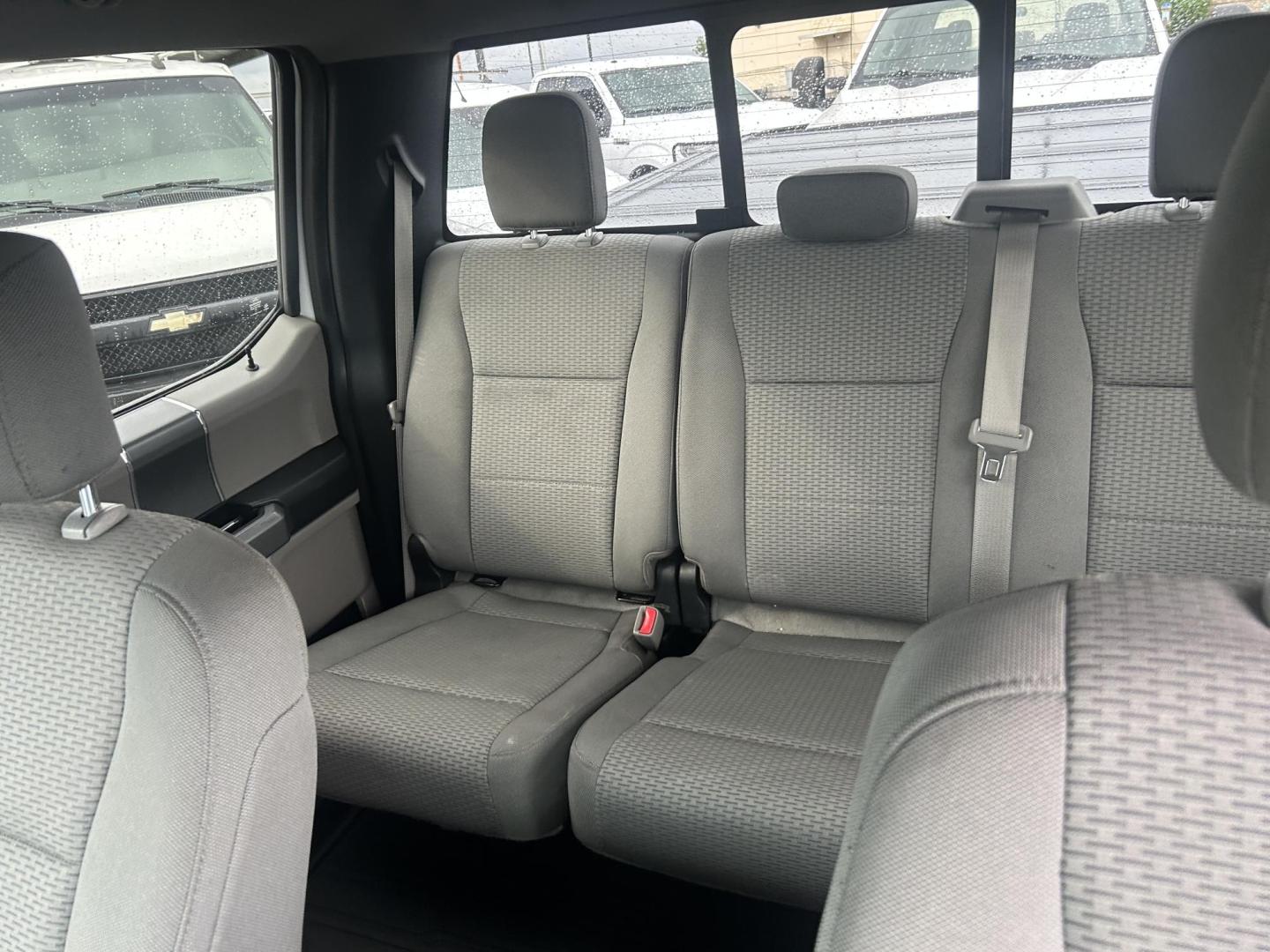 2017 White Ford F-150 XL SuperCrew 6.5-ft. Bed 4WD (1FTFW1EFXHF) with an 5.0L V8 engine, 6A transmission, located at 1687 Business 35 S, New Braunfels, TX, 78130, (830) 625-7159, 29.655487, -98.051491 - Photo#9