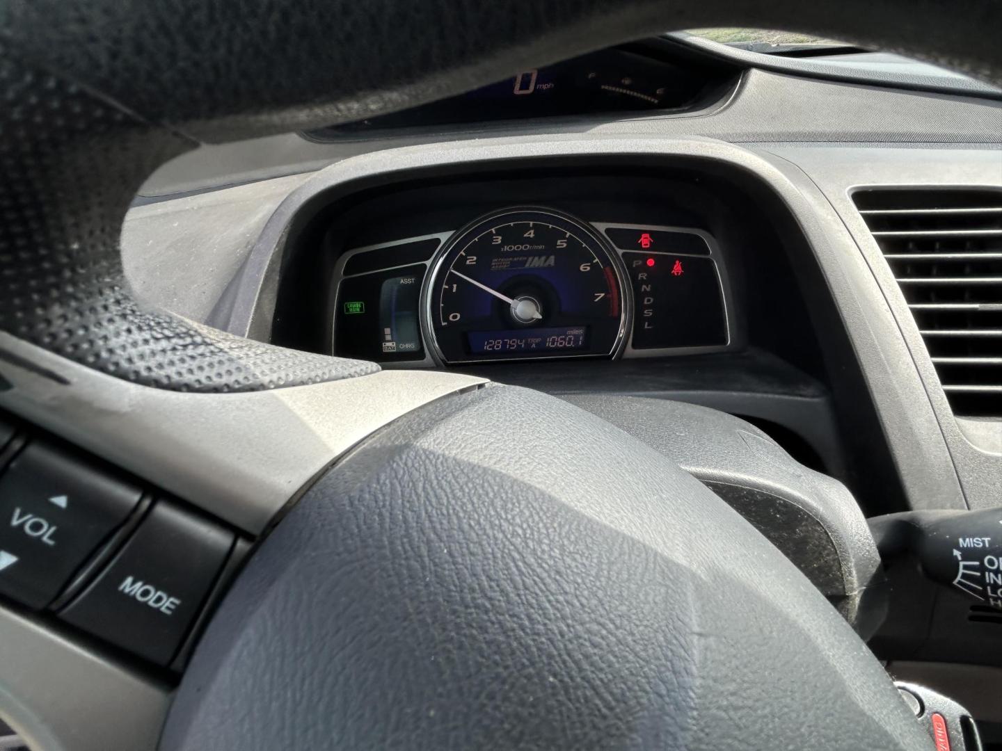 2009 Blue Honda Civic Hybrid CVT AT-PZEV (JHMFA36209S) with an 1.3L L4 SOHC 8V HYBRID engine, CVT transmission, located at 1687 Business 35 S, New Braunfels, TX, 78130, (830) 625-7159, 29.655487, -98.051491 - Photo#10