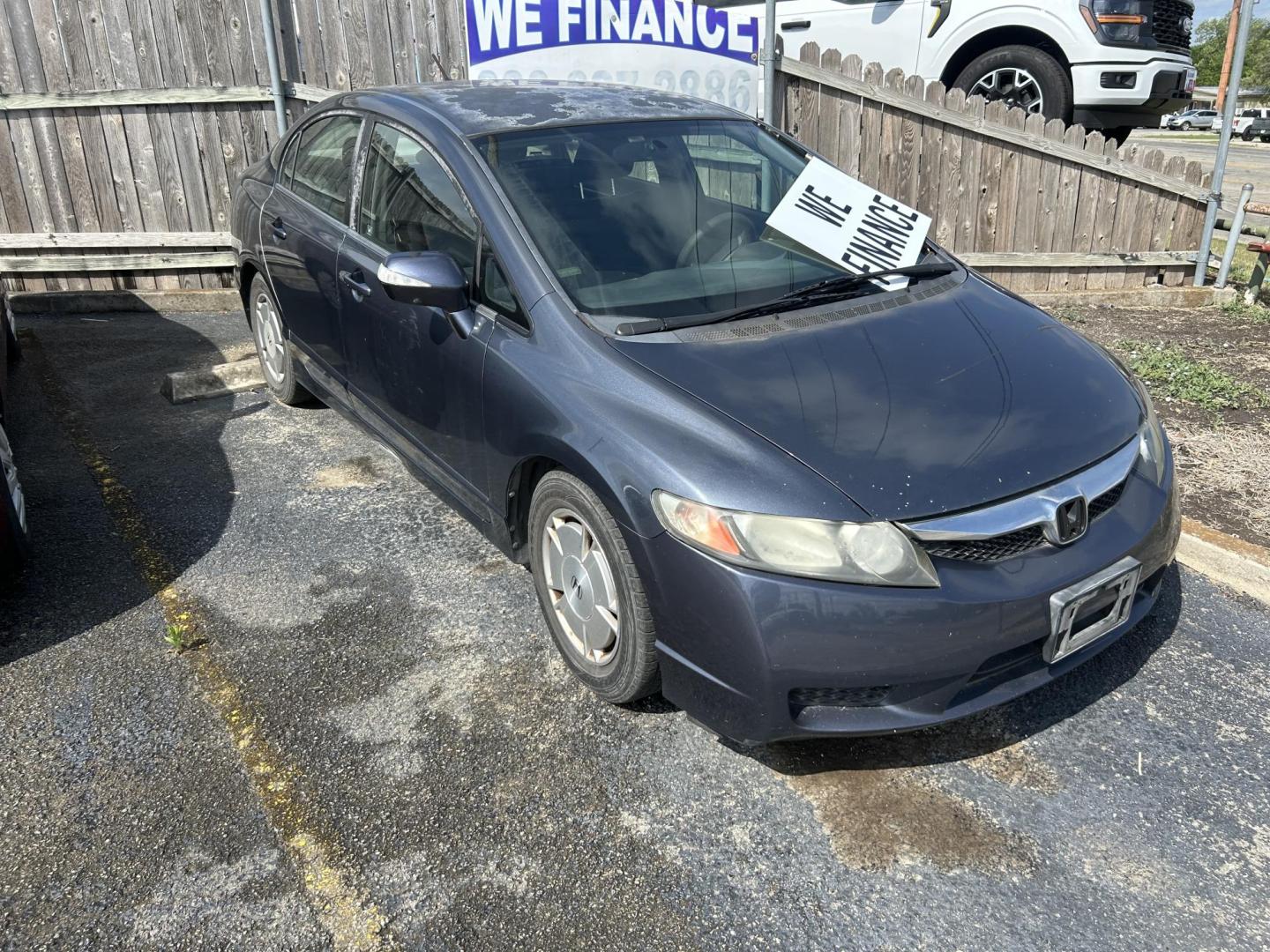 2009 Blue Honda Civic Hybrid CVT AT-PZEV (JHMFA36209S) with an 1.3L L4 SOHC 8V HYBRID engine, CVT transmission, located at 1687 Business 35 S, New Braunfels, TX, 78130, (830) 625-7159, 29.655487, -98.051491 - Photo#2