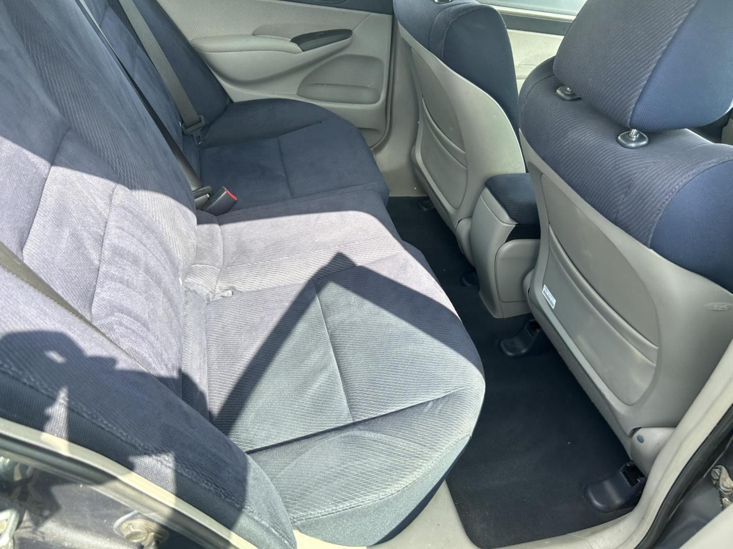 2009 Blue Honda Civic Hybrid CVT AT-PZEV (JHMFA36209S) with an 1.3L L4 SOHC 8V HYBRID engine, CVT transmission, located at 1687 Business 35 S, New Braunfels, TX, 78130, (830) 625-7159, 29.655487, -98.051491 - Photo#5