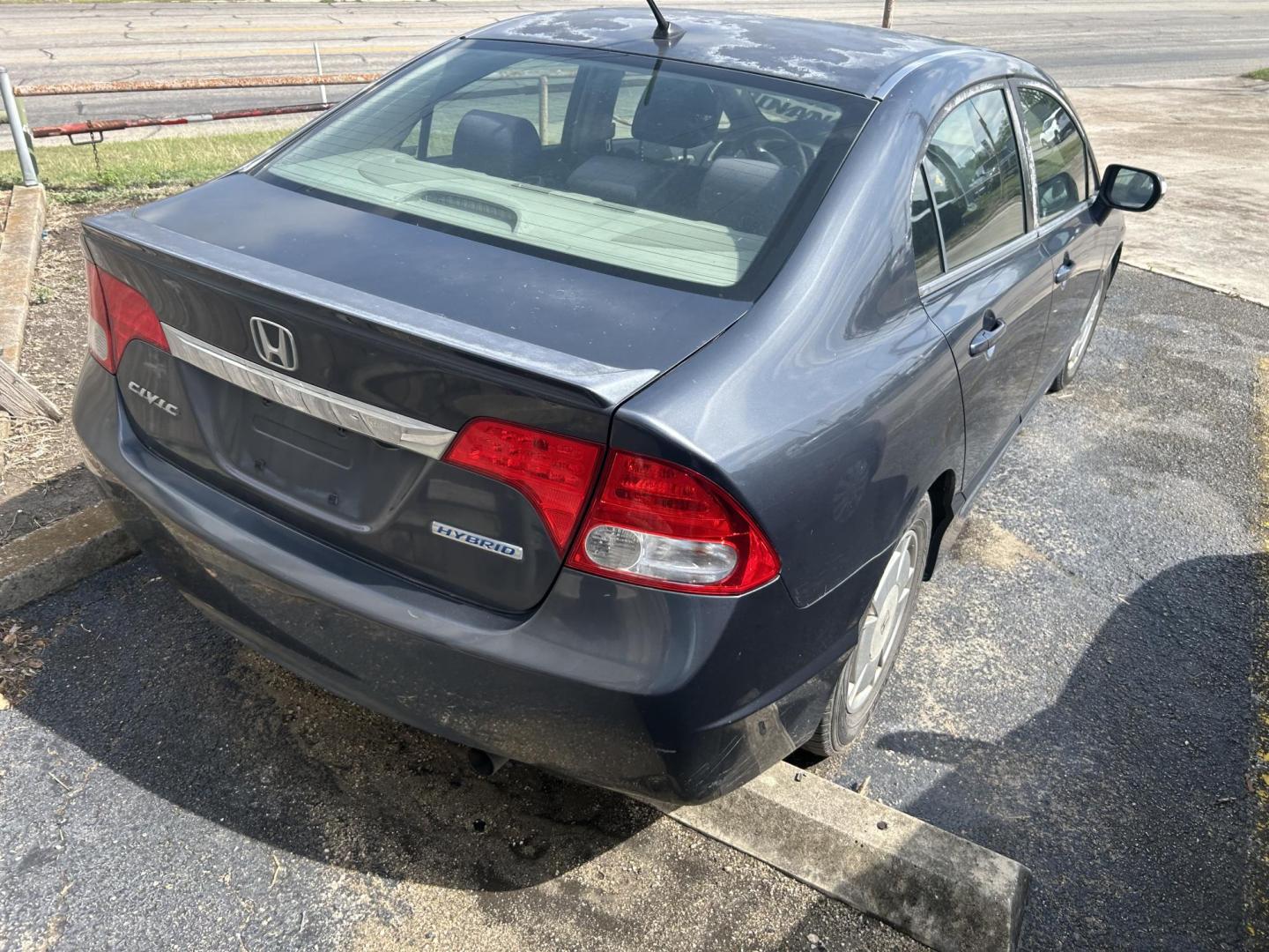 2009 Blue Honda Civic Hybrid CVT AT-PZEV (JHMFA36209S) with an 1.3L L4 SOHC 8V HYBRID engine, CVT transmission, located at 1687 Business 35 S, New Braunfels, TX, 78130, (830) 625-7159, 29.655487, -98.051491 - Photo#7