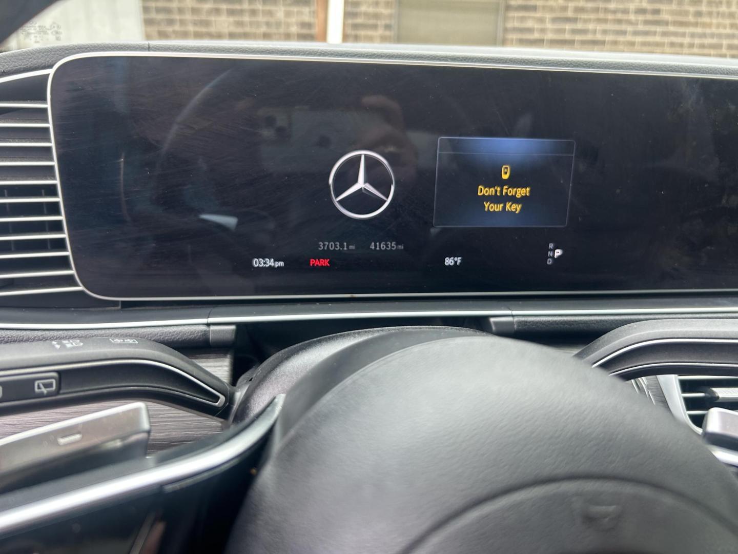 2024 Black Mercedes-Benz GLE-Class GLE350 4MATIC (4JGFB4FB2RB) with an 2.0L L4 DOHC 16V engine, 9A transmission, located at 1687 Business 35 S, New Braunfels, TX, 78130, (830) 625-7159, 29.655487, -98.051491 - Photo#13