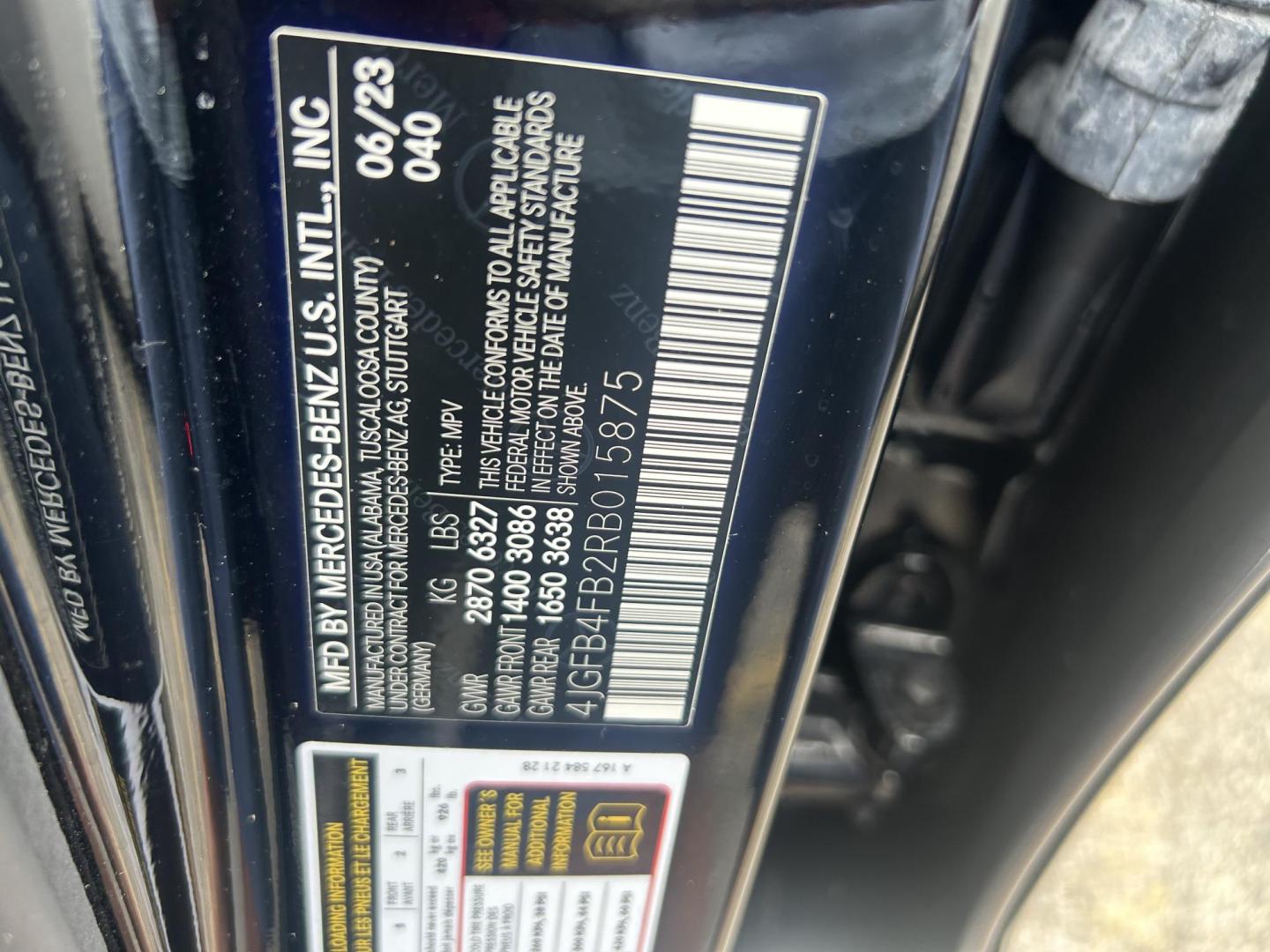 2024 Black Mercedes-Benz GLE-Class GLE350 4MATIC (4JGFB4FB2RB) with an 2.0L L4 DOHC 16V engine, 9A transmission, located at 1687 Business 35 S, New Braunfels, TX, 78130, (830) 625-7159, 29.655487, -98.051491 - Photo#17