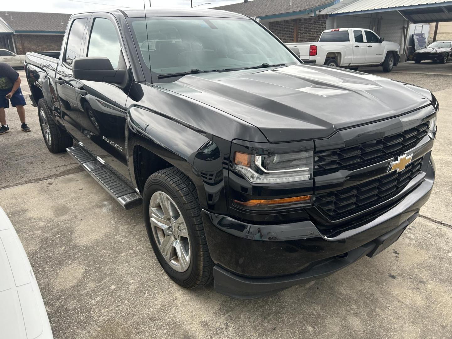 2016 Black Chevrolet Silverado 1500 Work Truck Double Cab 2WD (1GCRCPEC1GZ) with an 5.3L V8 OHV 16V engine, 6A transmission, located at 1687 Business 35 S, New Braunfels, TX, 78130, (830) 625-7159, 29.655487, -98.051491 - Photo#3