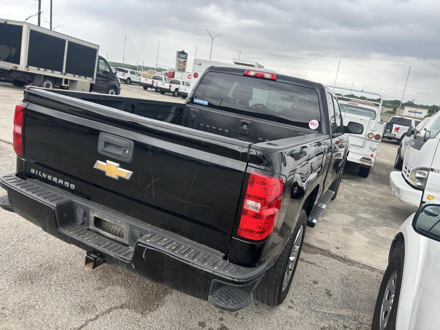 2016 Black Chevrolet Silverado 1500 Work Truck Double Cab 2WD (1GCRCPEC1GZ) with an 5.3L V8 OHV 16V engine, 6A transmission, located at 1687 Business 35 S, New Braunfels, TX, 78130, (830) 625-7159, 29.655487, -98.051491 - Photo#2