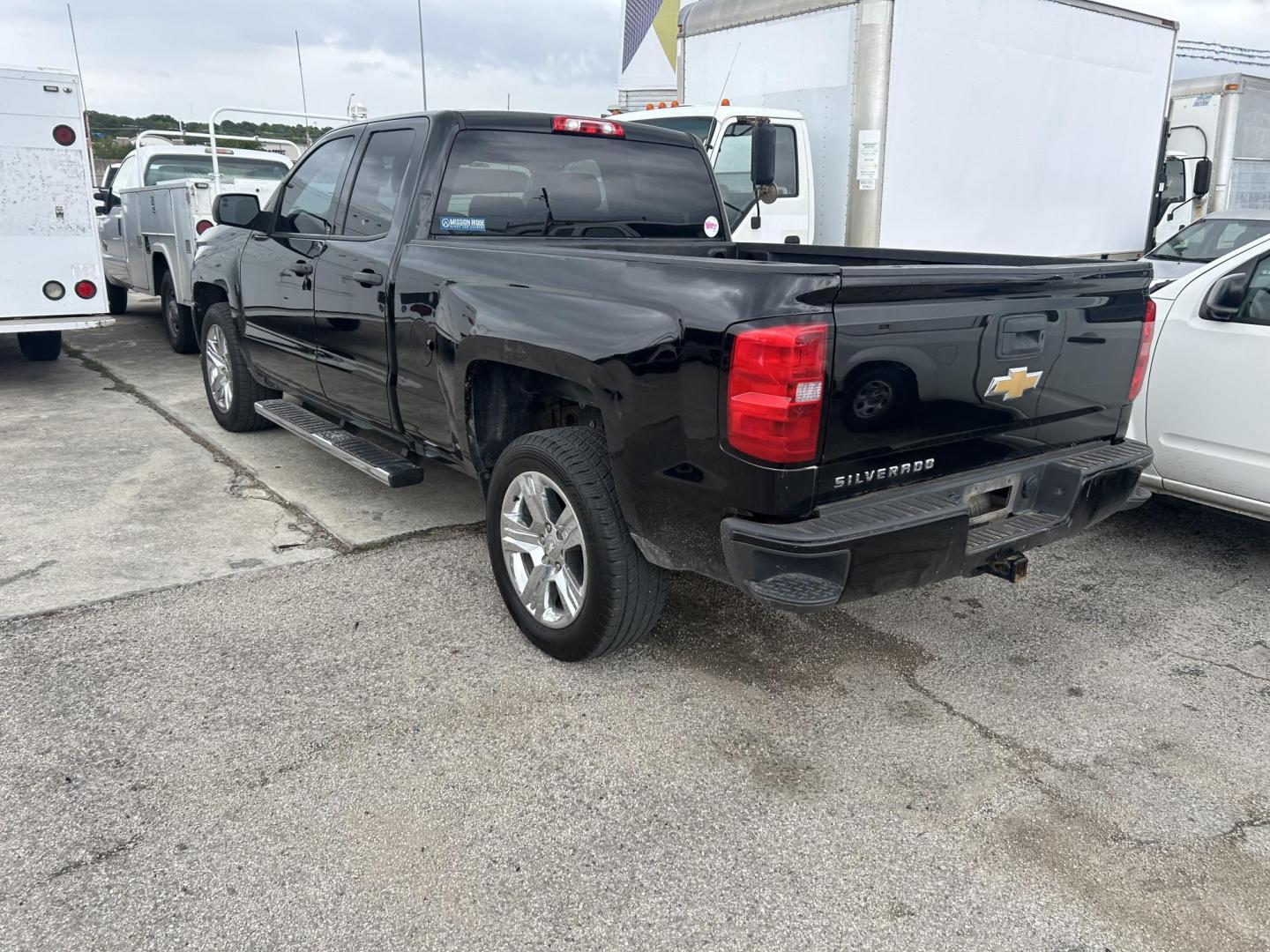 2016 Black Chevrolet Silverado 1500 Work Truck Double Cab 2WD (1GCRCPEC1GZ) with an 5.3L V8 OHV 16V engine, 6A transmission, located at 1687 Business 35 S, New Braunfels, TX, 78130, (830) 625-7159, 29.655487, -98.051491 - Photo#1