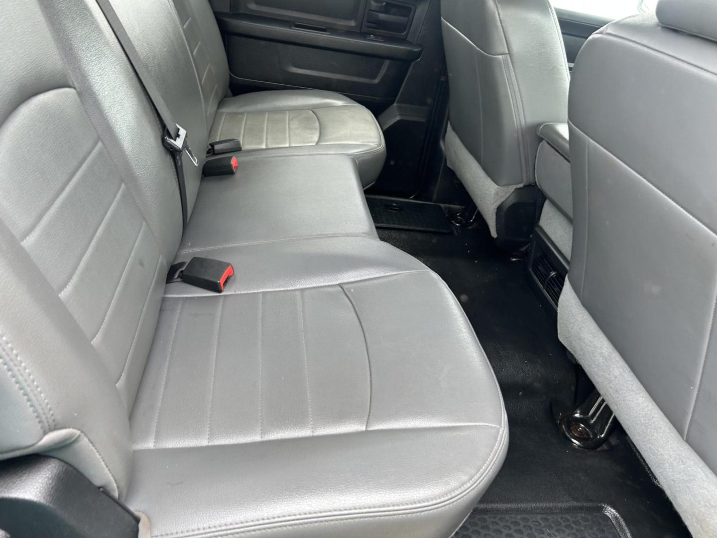 2018 White RAM 1500 Tradesman Crew Cab SWB 4WD (1C6RR7KG4JS) with an 3.6L V6 DOHC 24V FFV engine, 8A transmission, located at 1687 Business 35 S, New Braunfels, TX, 78130, (830) 625-7159, 29.655487, -98.051491 - Photo#4