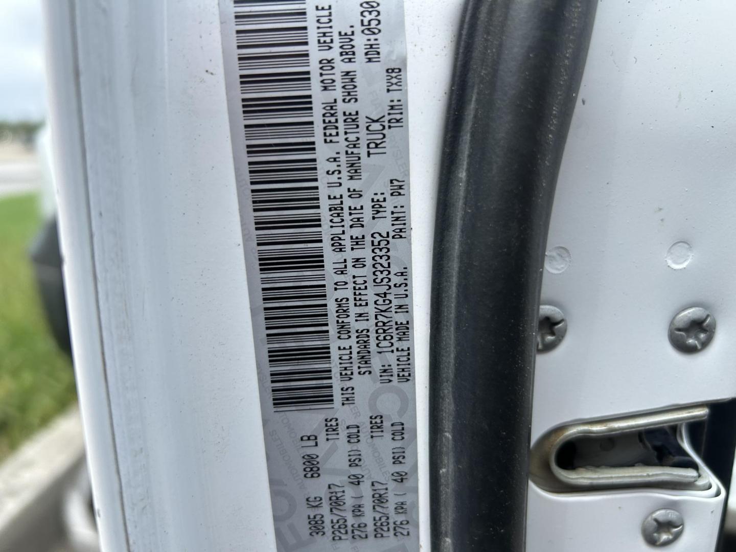 2018 White RAM 1500 Tradesman Crew Cab SWB 4WD (1C6RR7KG4JS) with an 3.6L V6 DOHC 24V FFV engine, 8A transmission, located at 1687 Business 35 S, New Braunfels, TX, 78130, (830) 625-7159, 29.655487, -98.051491 - Photo#14