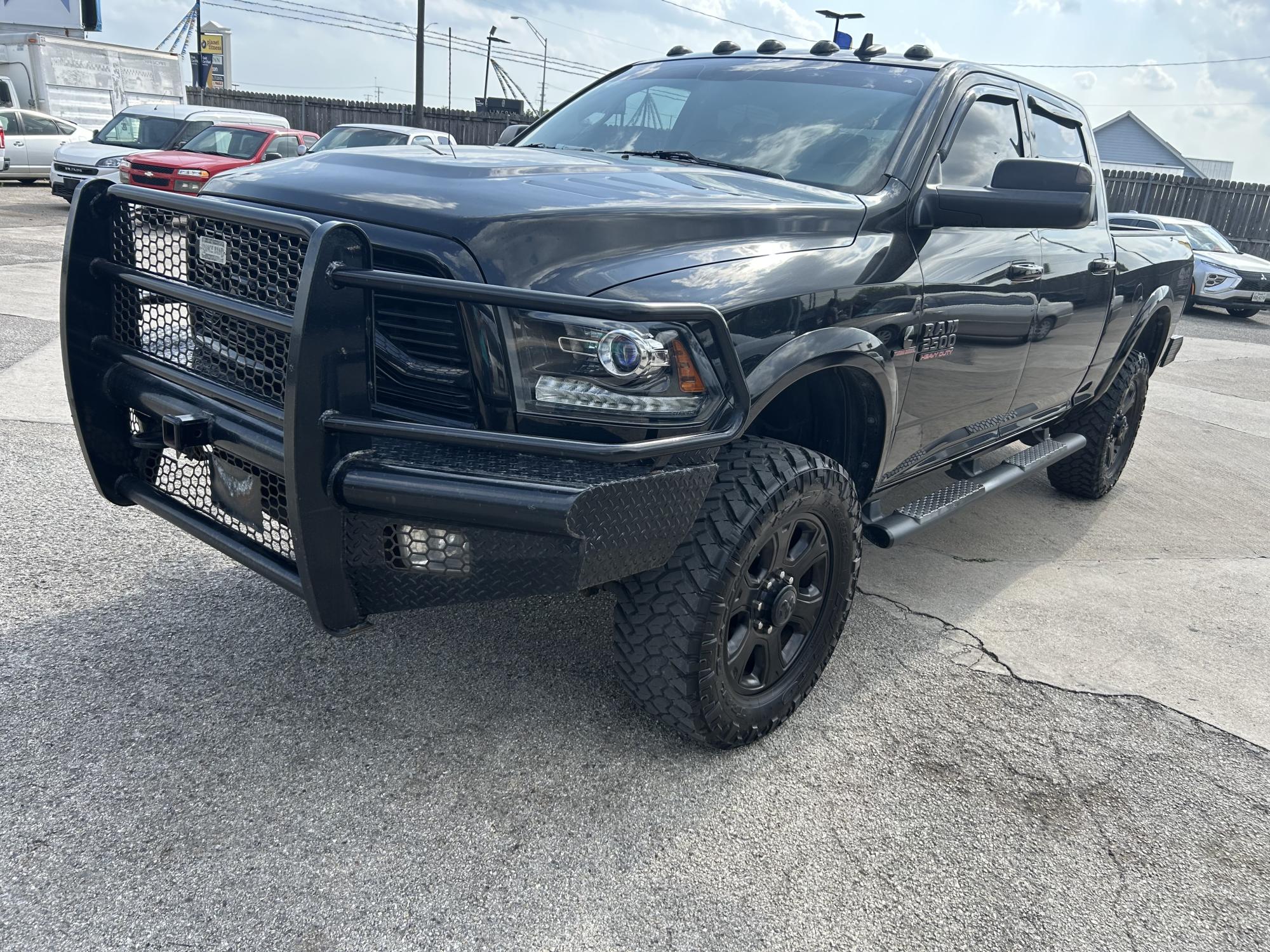 photo of 2018 RAM 2500 Laramie Crew Cab SWB 4WD